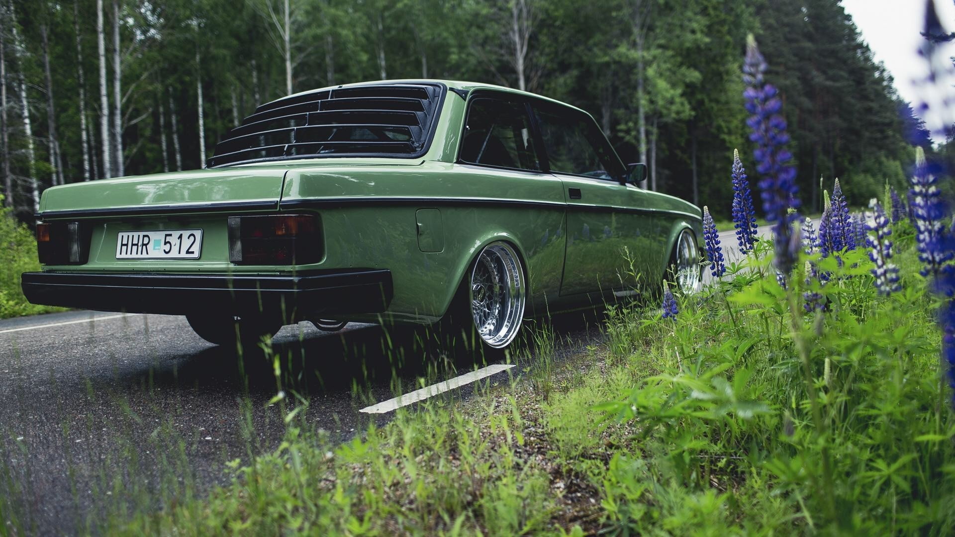 green color, tree, nature, travel, forest, field, no people, day, transportation, retro styled, growth, plant, mode of transportation, grass, volvo car road nature volvo 240 green, HD Wallpaper