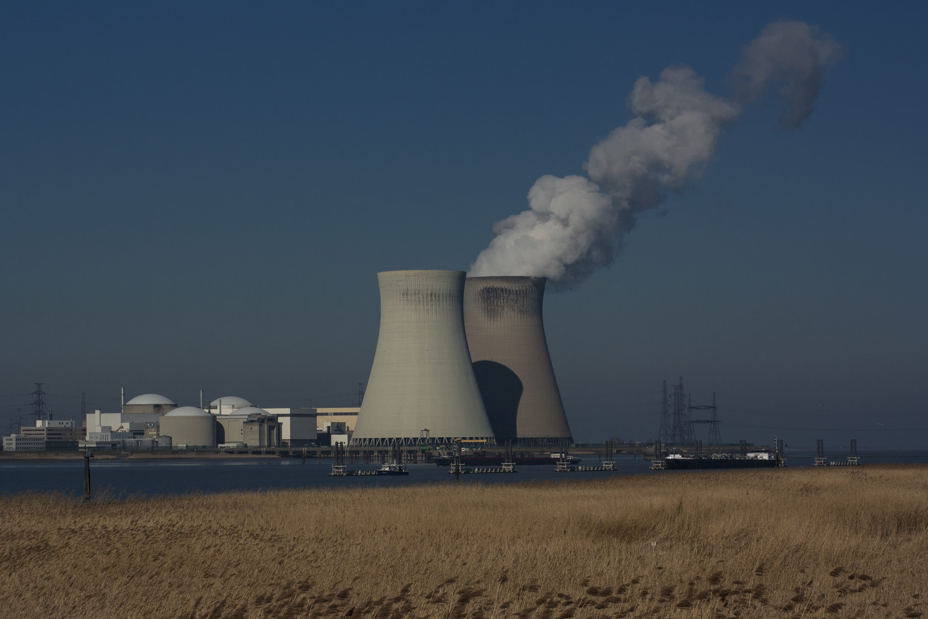 nature, smoke stack, clear sky, fuel and power generation, industry, Architecture, ecosystem, building exterior, sky, smoke - physical structure, outdoors, HD Wallpaper
