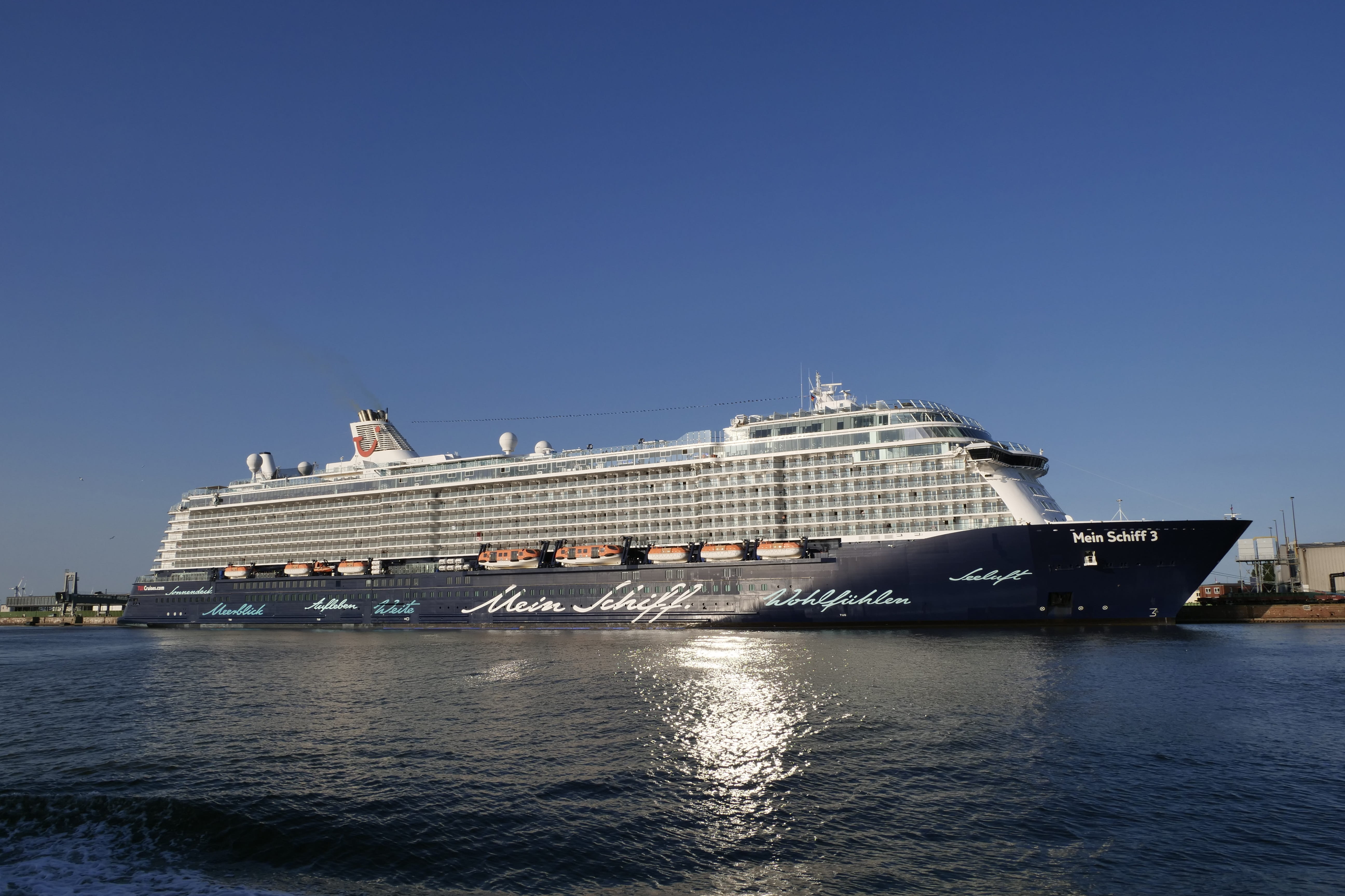 outdoors, copy space, day, tui cruises, nature, seafaring, transportation, cruise ship, water, sunset, mein schiff 3, recovery, bremerhaven, vacations, HD Wallpaper
