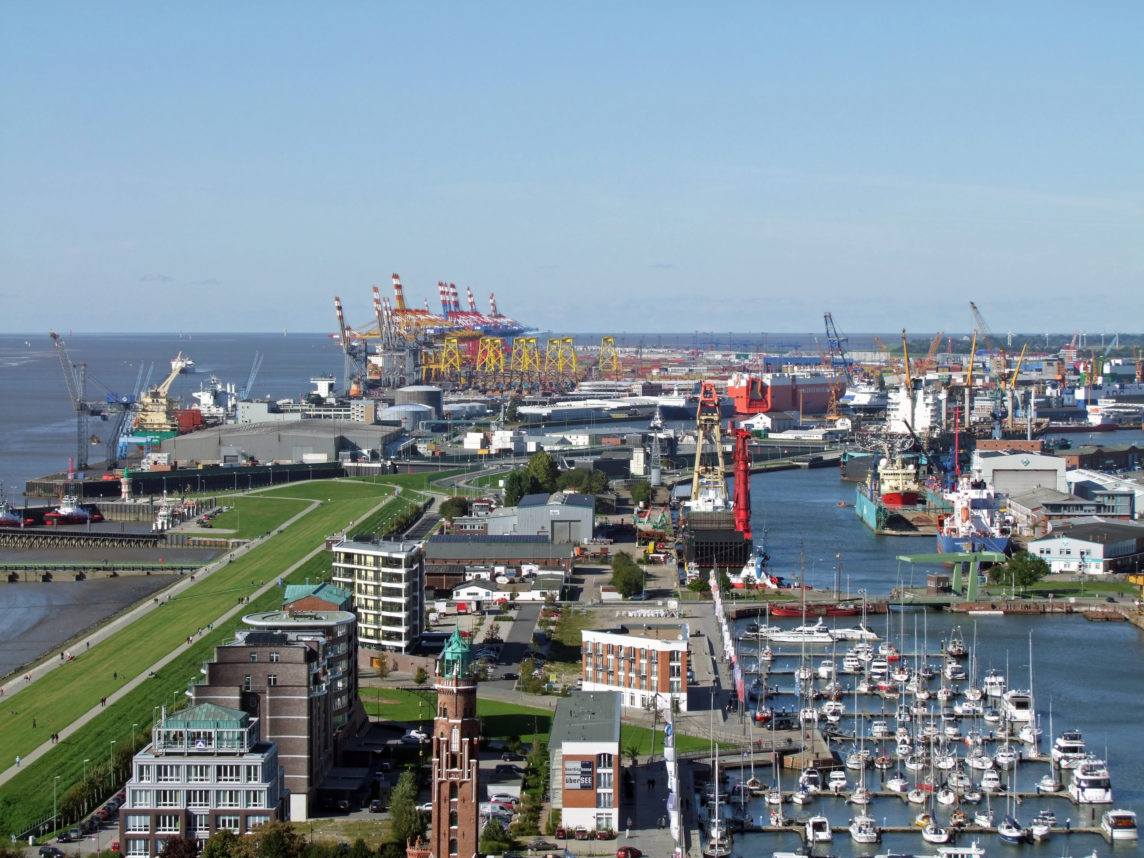 on the river weser, city, commercial dock, high angle view, bremerhaven, transportation, built structure, cityscape, view, day, nautical vessel, container terminal, HD Wallpaper
