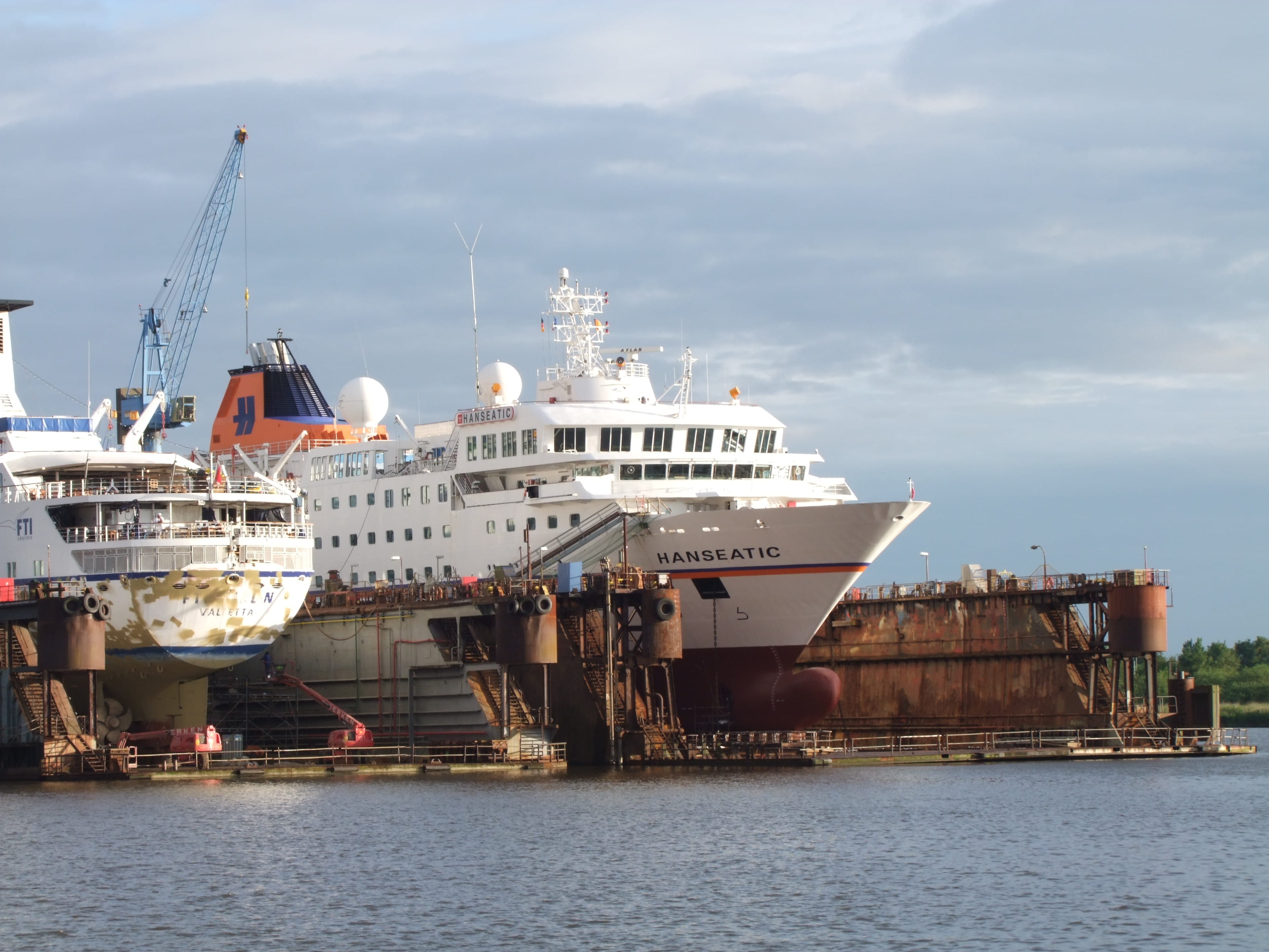 Water, sea, sky, industry, moored, ship, Repair, day, cloud - sky, nautical vessel, port, Dry Dock, river, bremerhaven, no people, Ships, harbor, built structure, HD Wallpaper