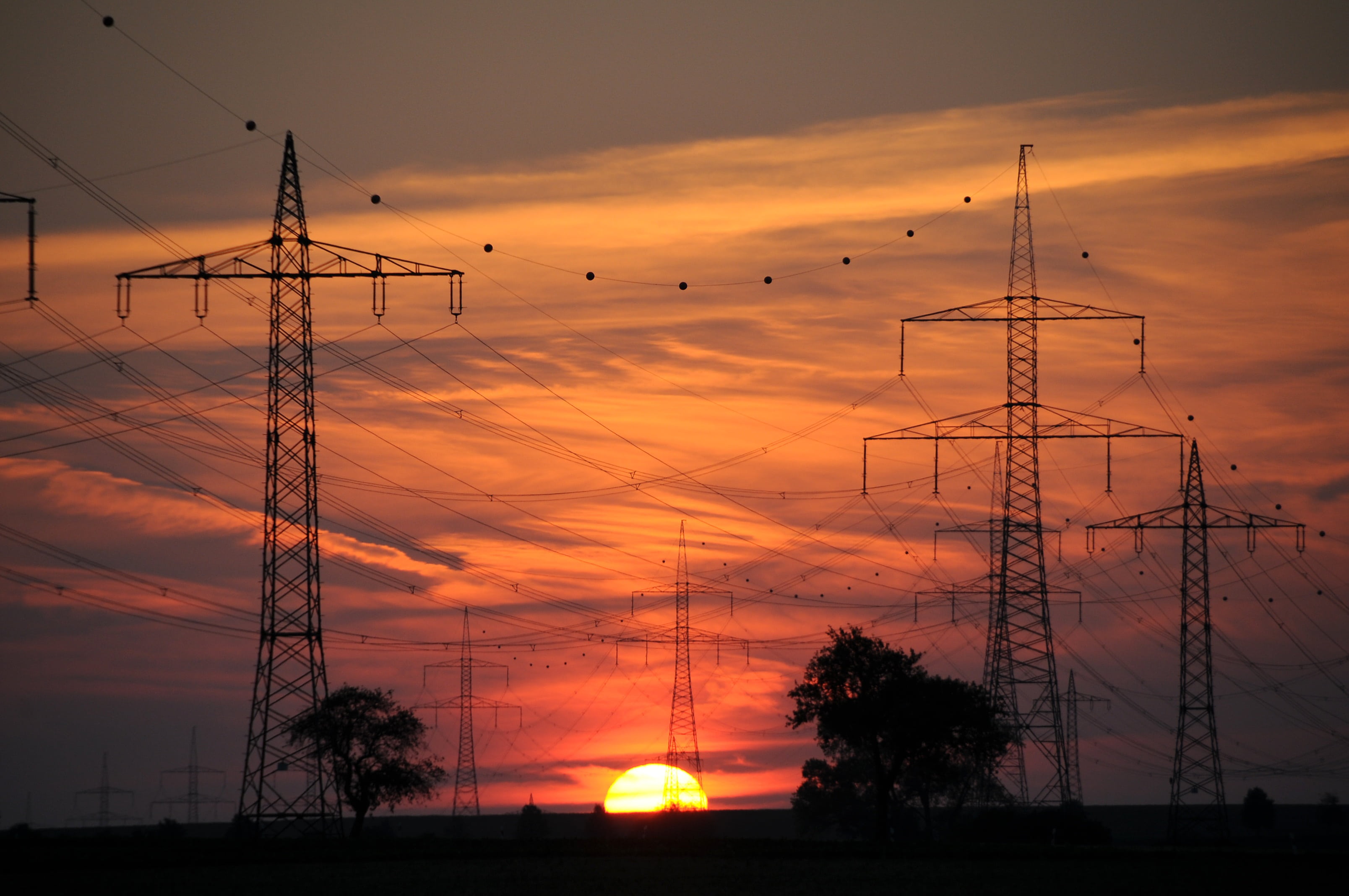 electricity pylon, low angle view, fuel and power generation, architecture, reinforce, silhouette, cable, utility, orange color, no people, connection, HD Wallpaper