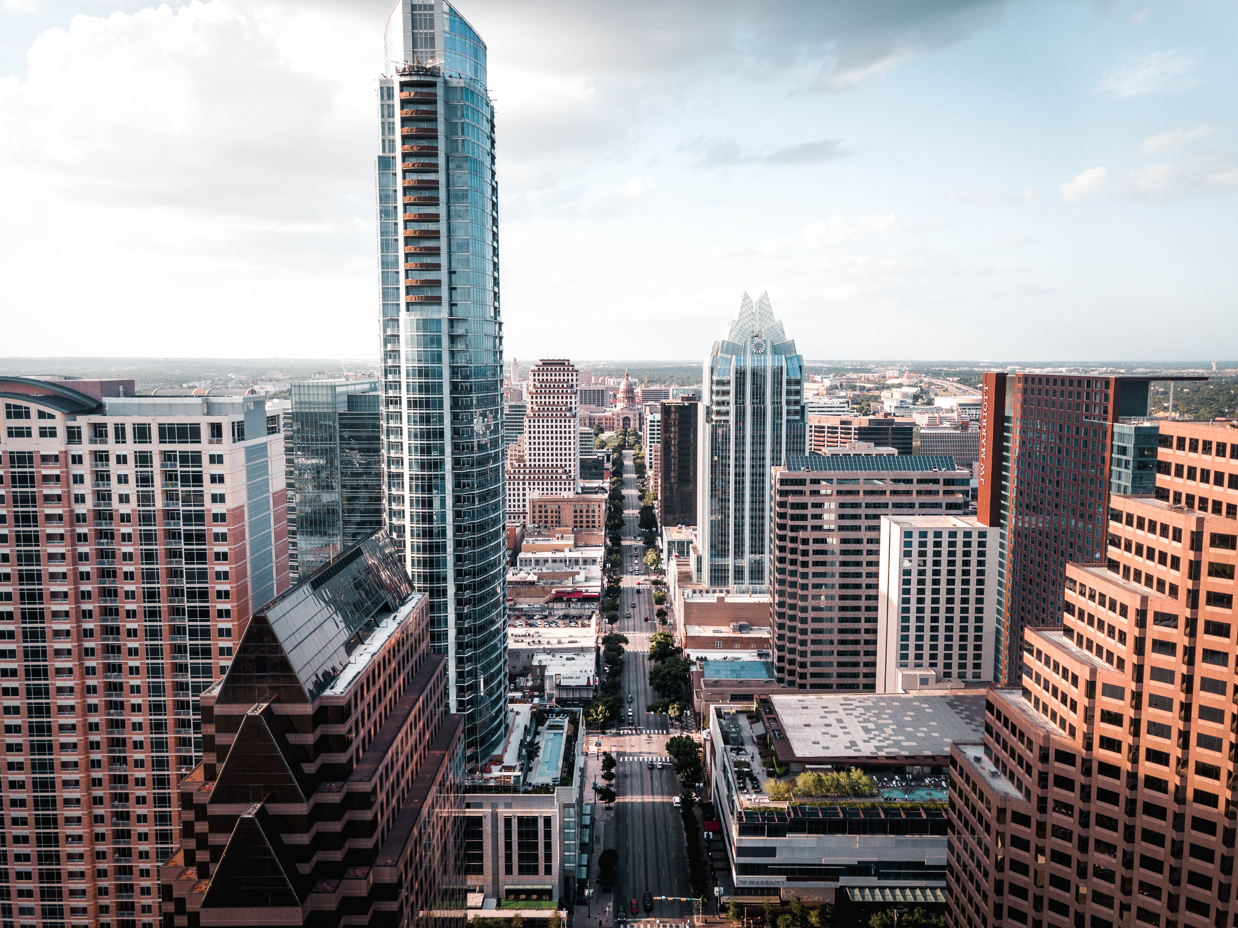 sky, skyscraper, city Life, built Structure, highrise, downtown District, residential District, apartment, building, downtown, texa, day, urban Skyline, HD Wallpaper