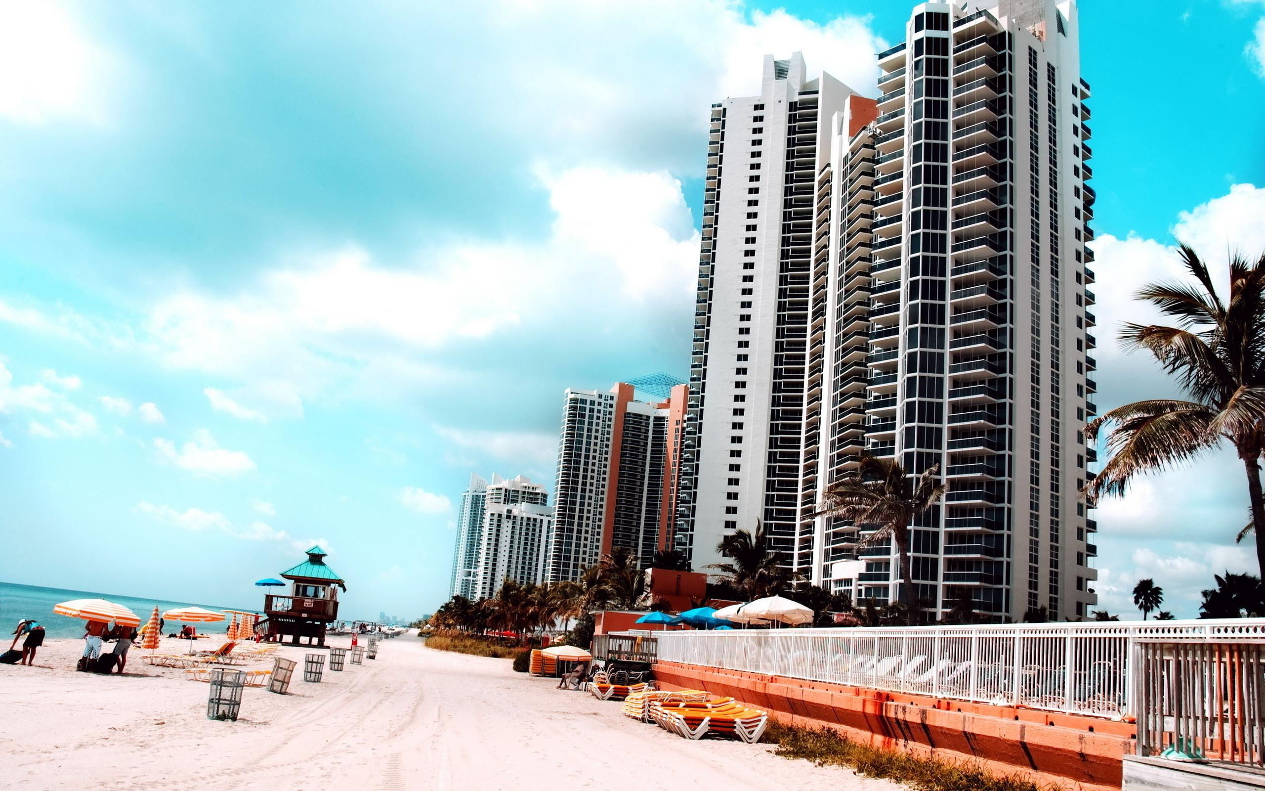 scenic, beach, people, building, clouds, resort, photography, highrise, animals, 2K, HD Wallpaper