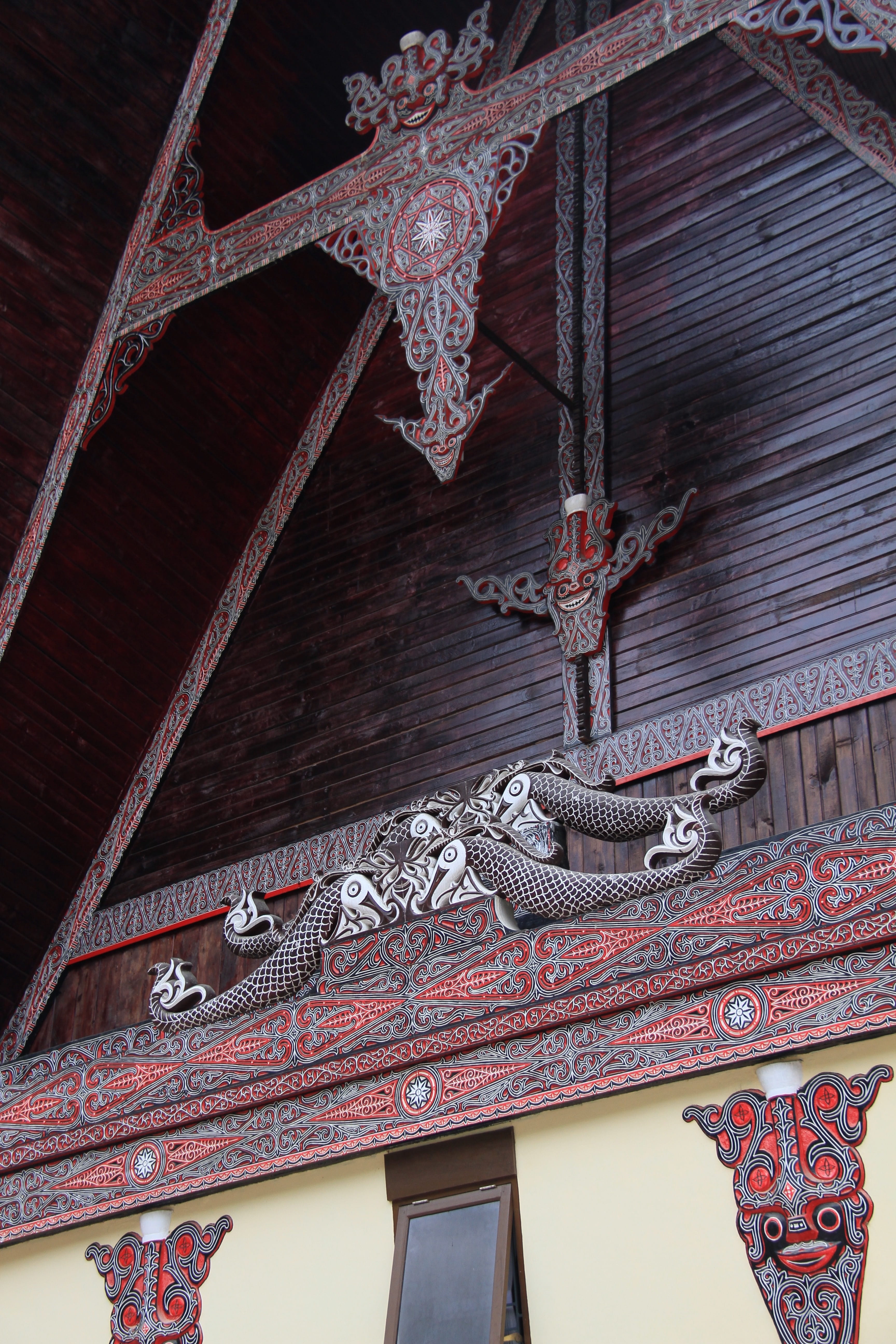 country, sumatera, ornament, ceiling, exotic, building exterior, spirituality, pattern, etnic, carving, batak, hanging, heritage, day, lake, wooden, indonesia, Phone HD Wallpaper