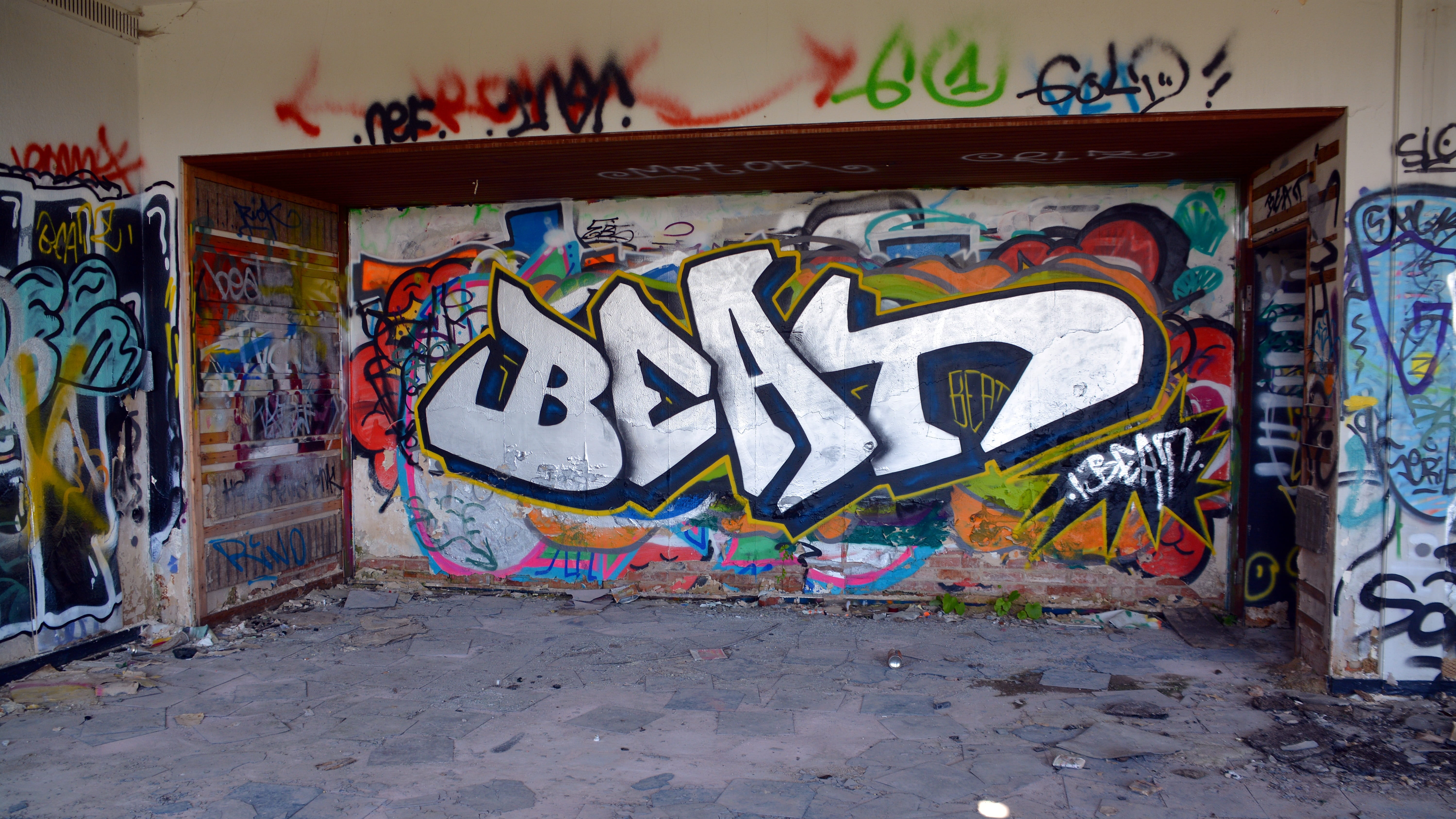 messy, outdoors, wall, art and craft, multi colored, paint, 5K, spray paint, western script, pforphoto, human representation, text, architecture, factory, HD Wallpaper