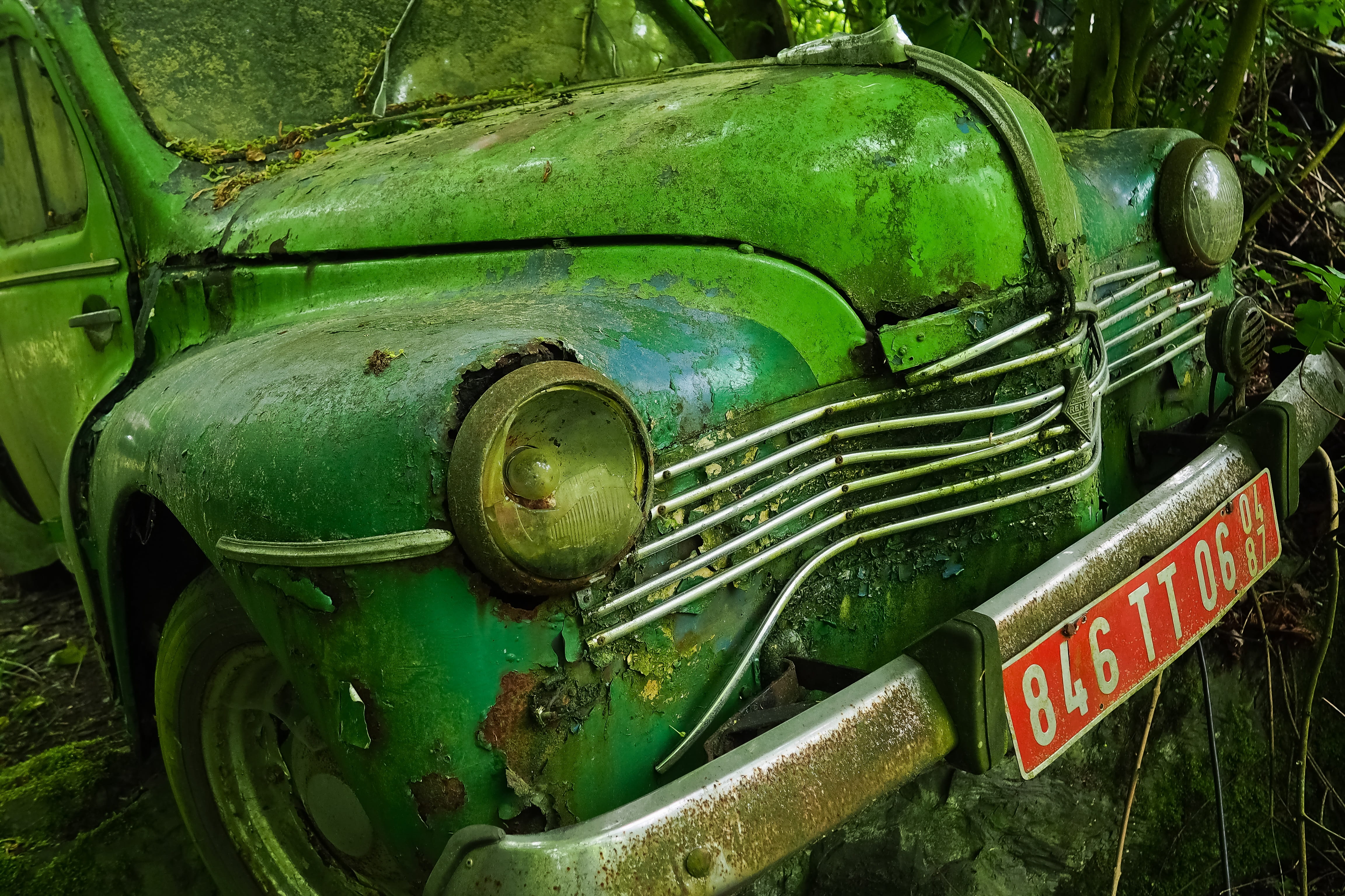 transportation, abandoned, car wreck, memory, pkw, obsolete, history, renault, antique, deterioration, no people, mood, rust, nature, motor vehicle, neglected, HD Wallpaper