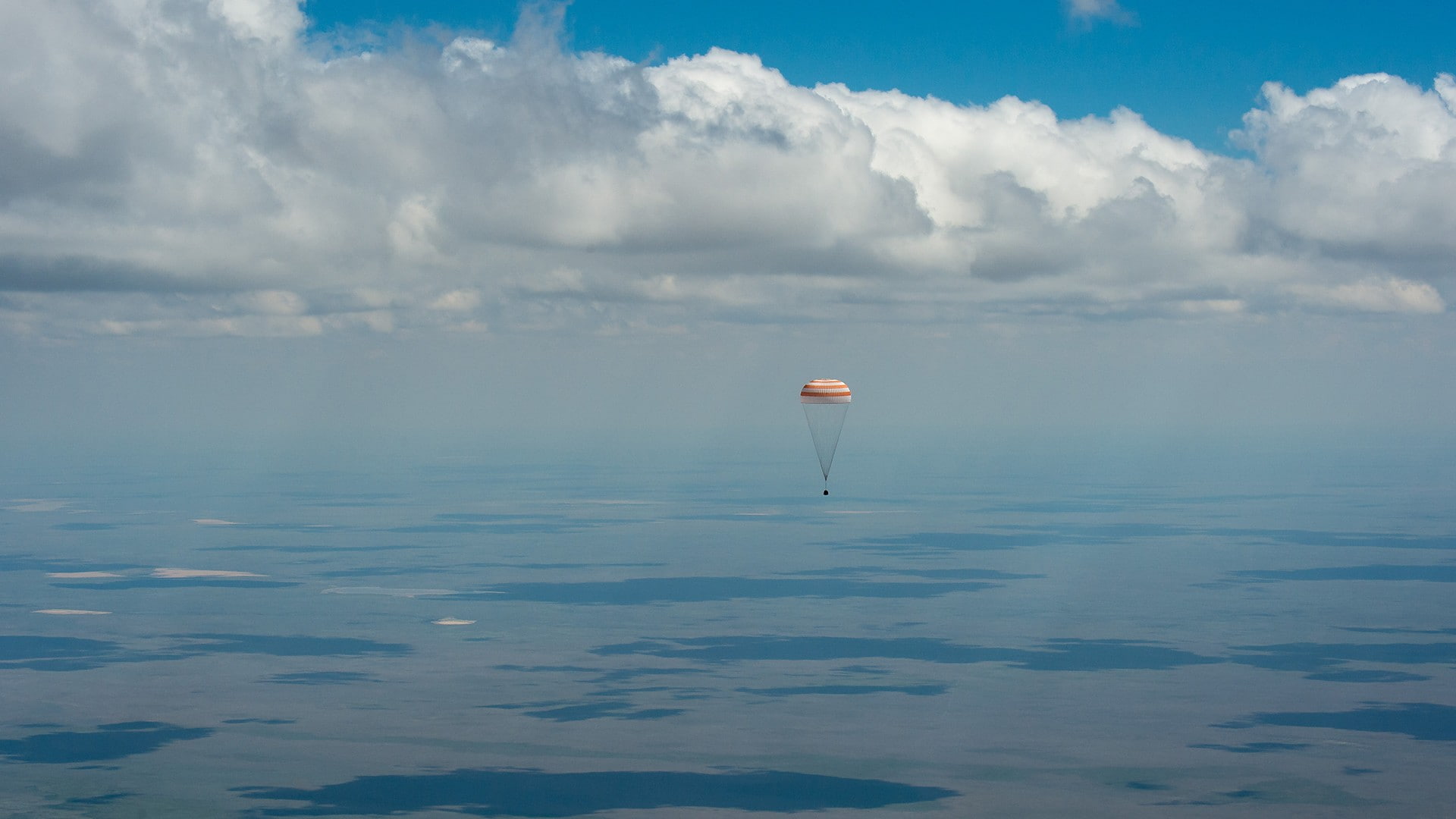 Soyuz, day, waterfront, nature, parachutes, beauty in nature, cloud - sky, communication, sky, NASA, 1080P, blue, scenics - nature, idyllic, tranquil scene, HD Wallpaper