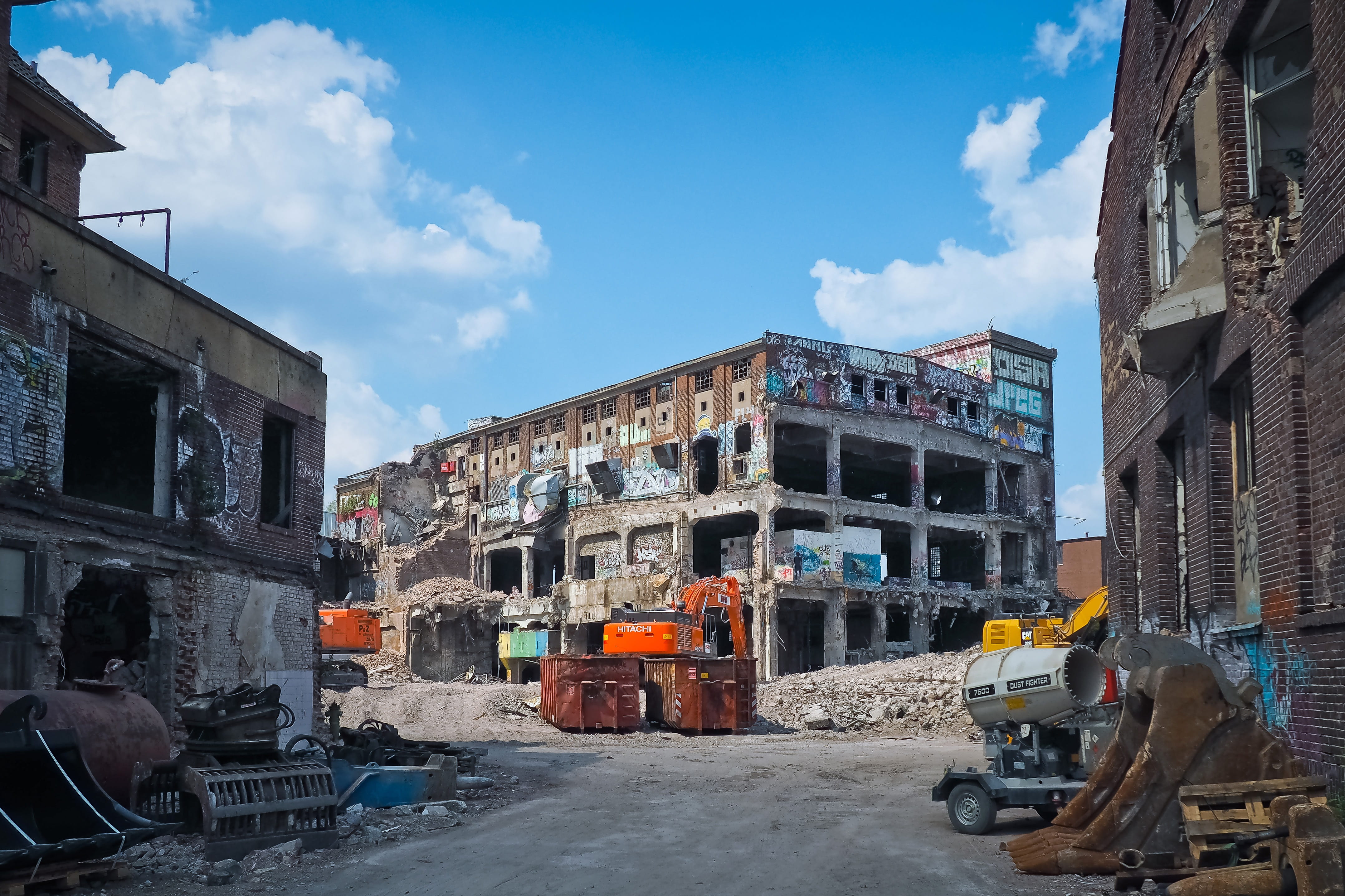 lost places, decay, cloud - sky, development, graffiti, ruin, ailing, ruined, forgotten places, sky, building exterior, hall, transportation, factory, day, HD Wallpaper