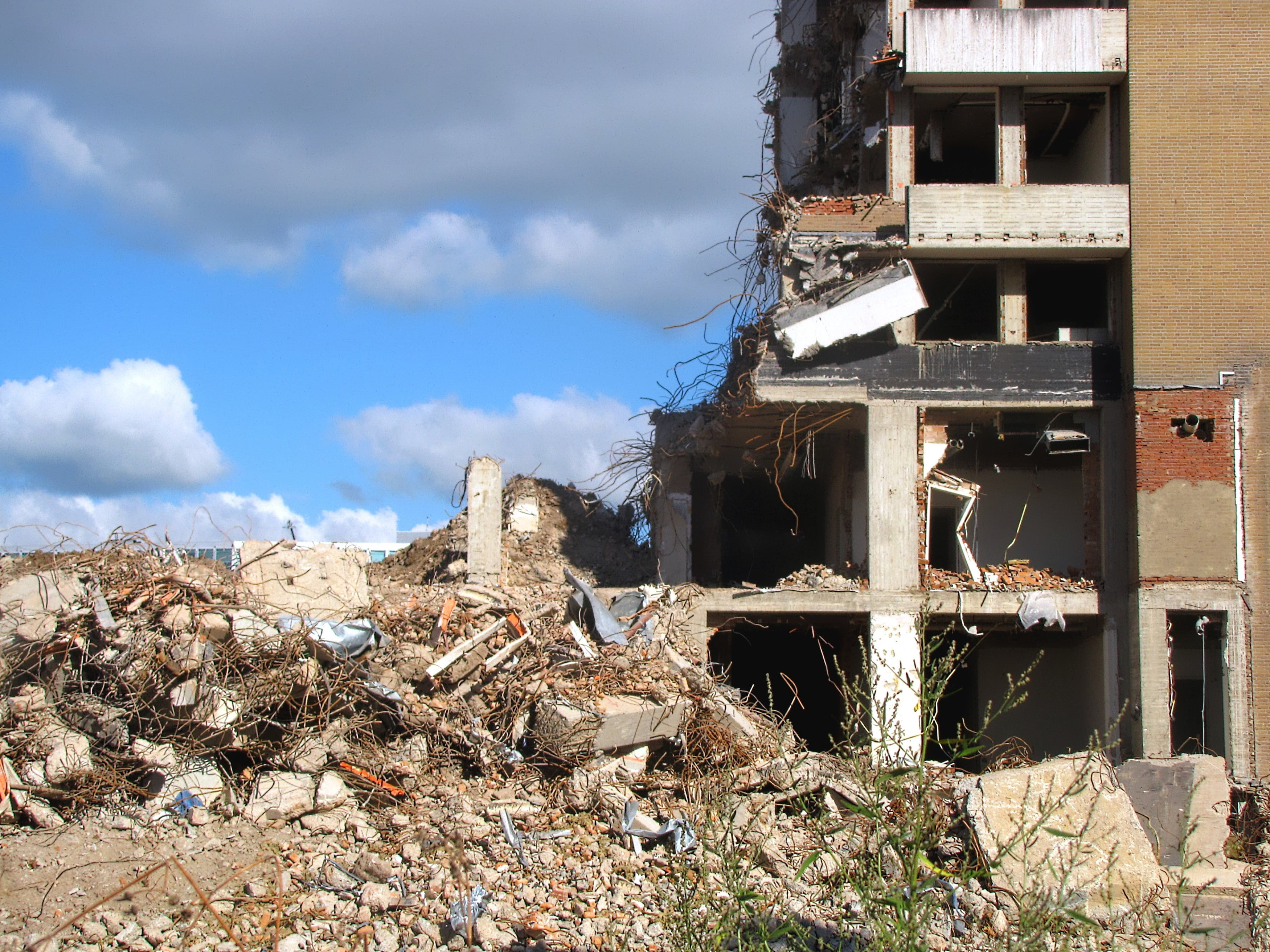 damaged, vacancy, recycling, demolished, built structure, building, rubble, digging, nature, sky, obsolete, collapsing, mess, run-down, abandoned, building exterior, HD Wallpaper