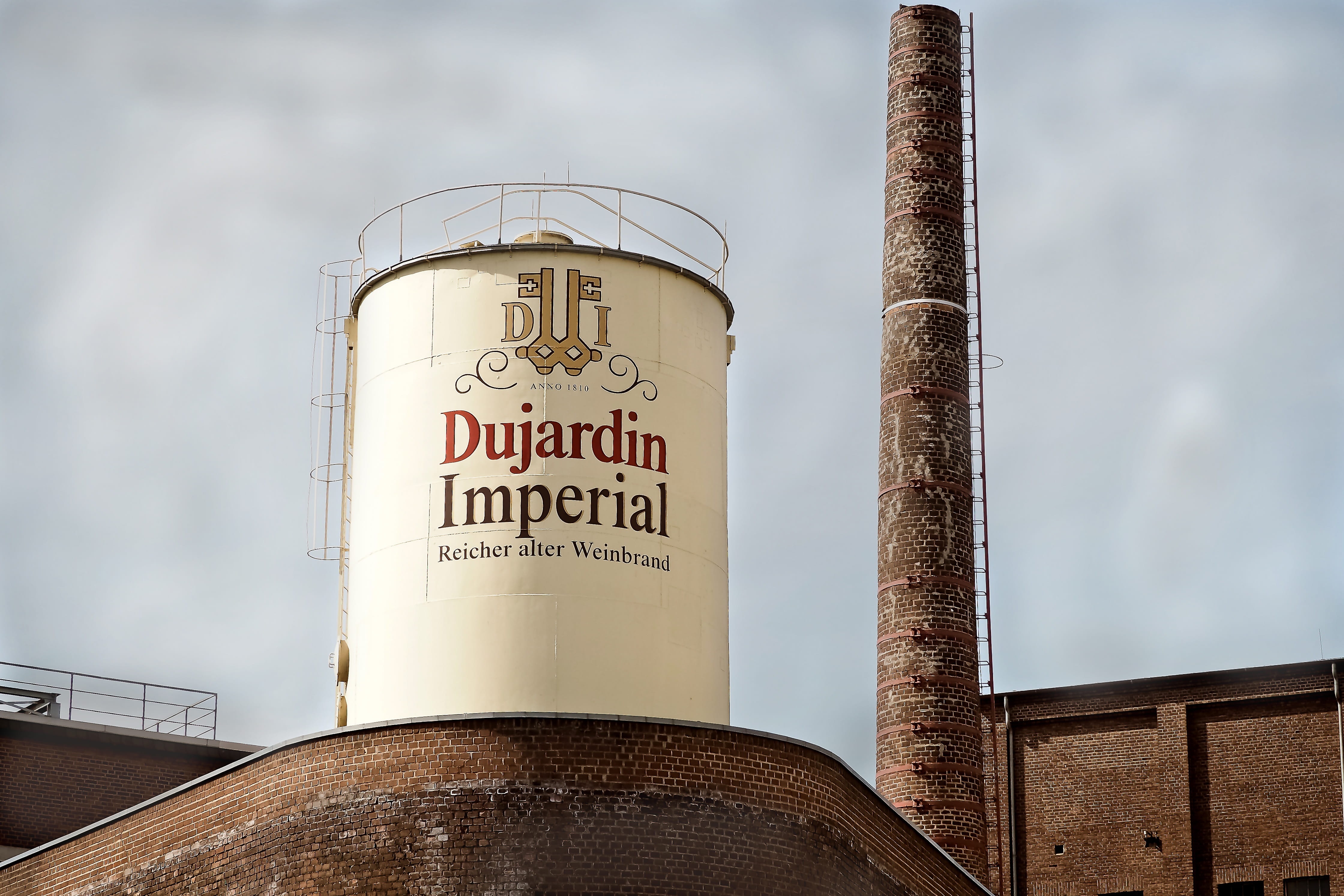 day, industrial plant, Factory, western script, 4K, communication, cloud - sky, sky, architecture, advertising, industry, building exterior, industrial area, HD Wallpaper