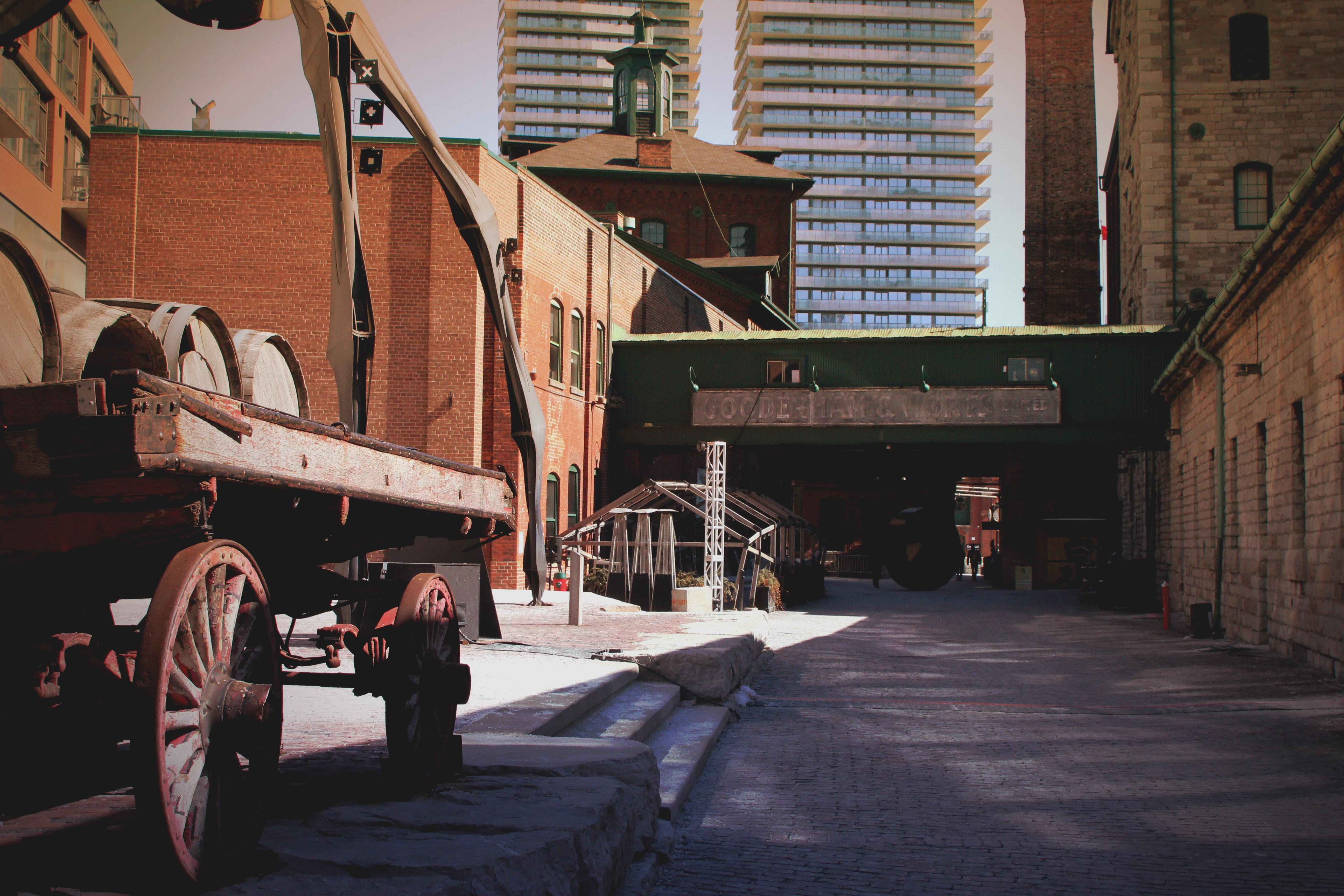 sunlight, building exterior, outdoors, construction site, people, machinery, men, built structure, industry, toronto, occupation, city, distillery district, HD Wallpaper