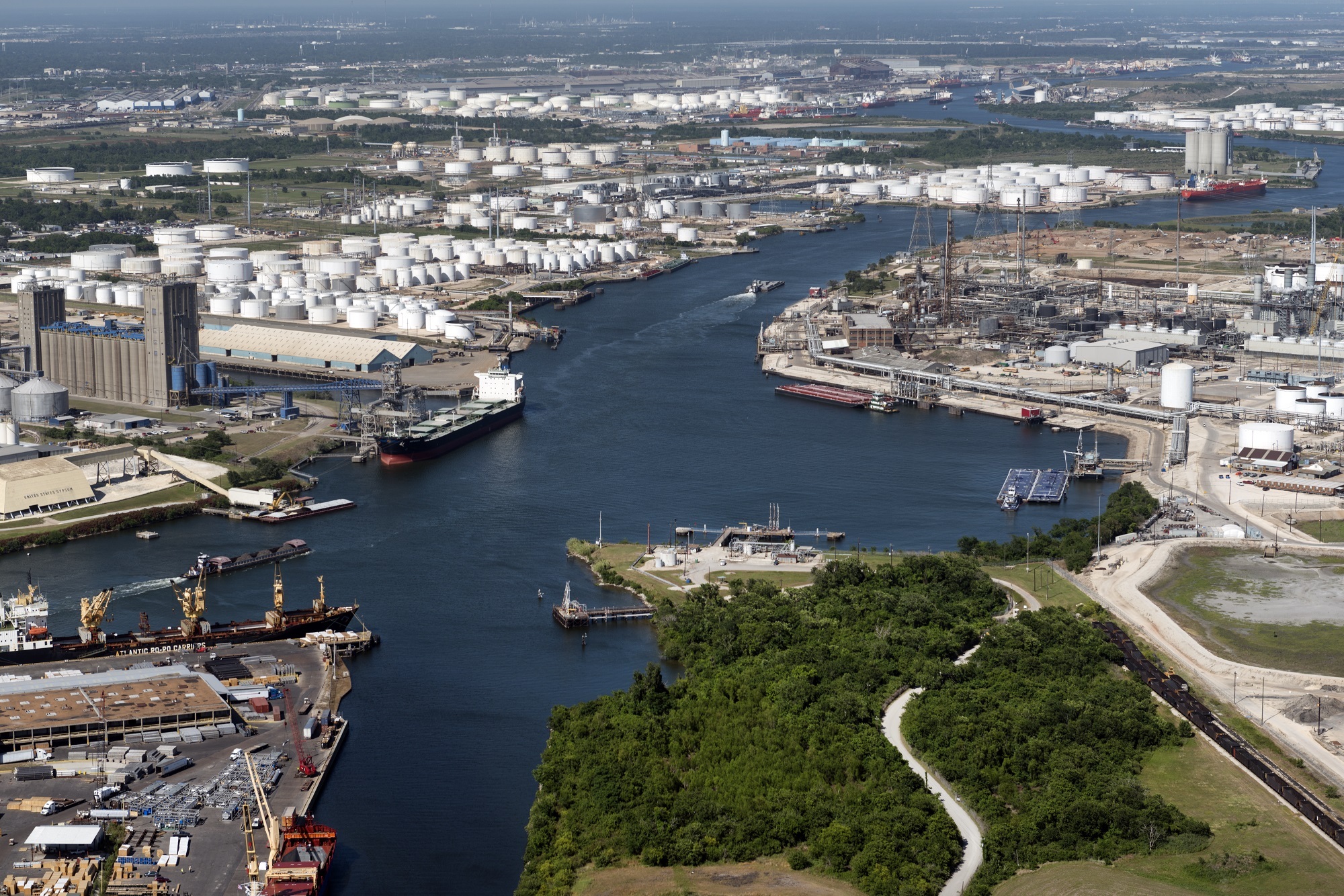 aerial view, oil, industrial, mode of transportation, travel, nature, transportation, 1080P, skyline, water, cityscape, energy, houston ship channel, travel destinations, HD Wallpaper