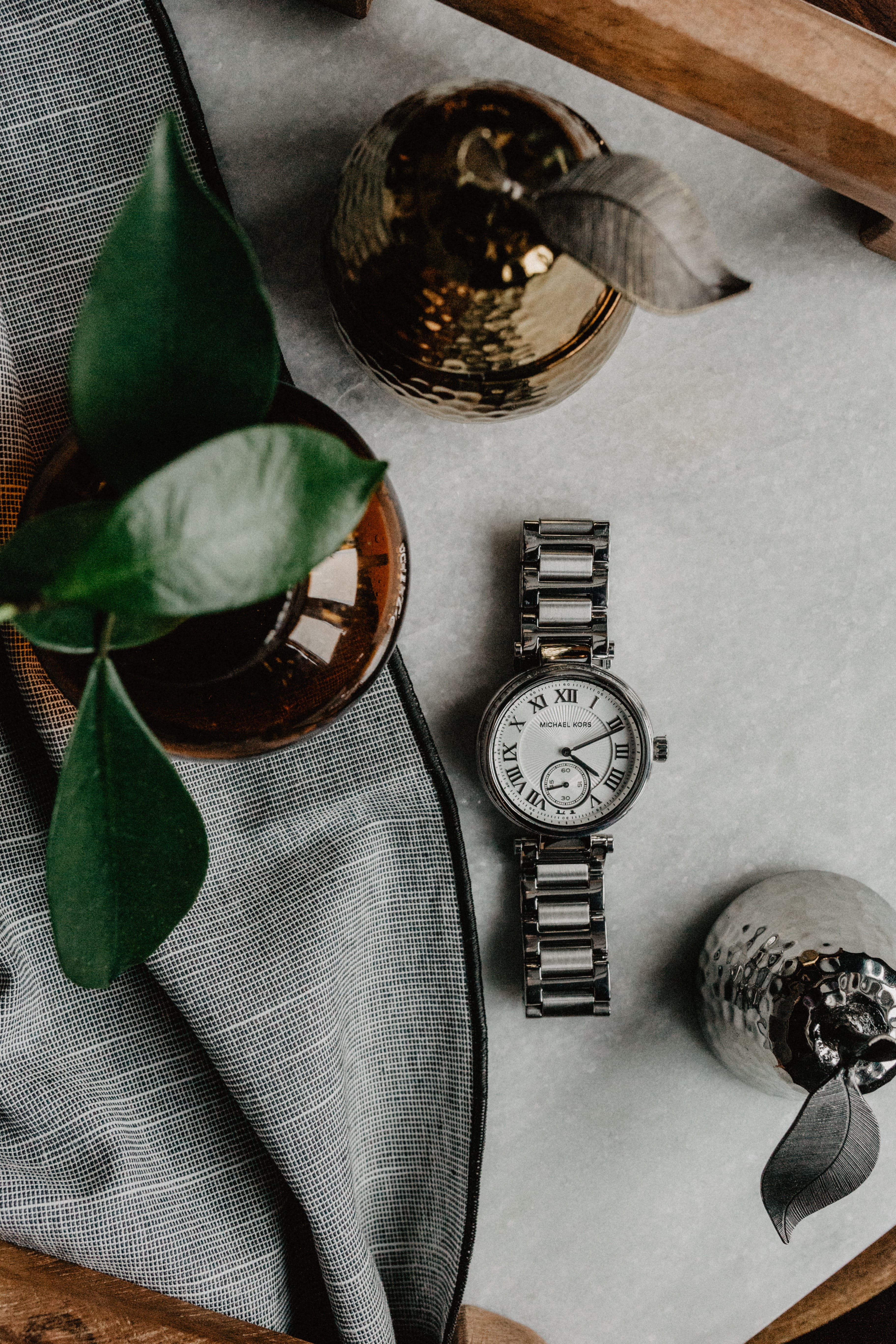 indoors, wristwatch, high angle view, flat lay, clock, jewellery, no people, clock face, feminine, ornate, close-up, plant part, still life, object, woman, Phone HD Wallpaper