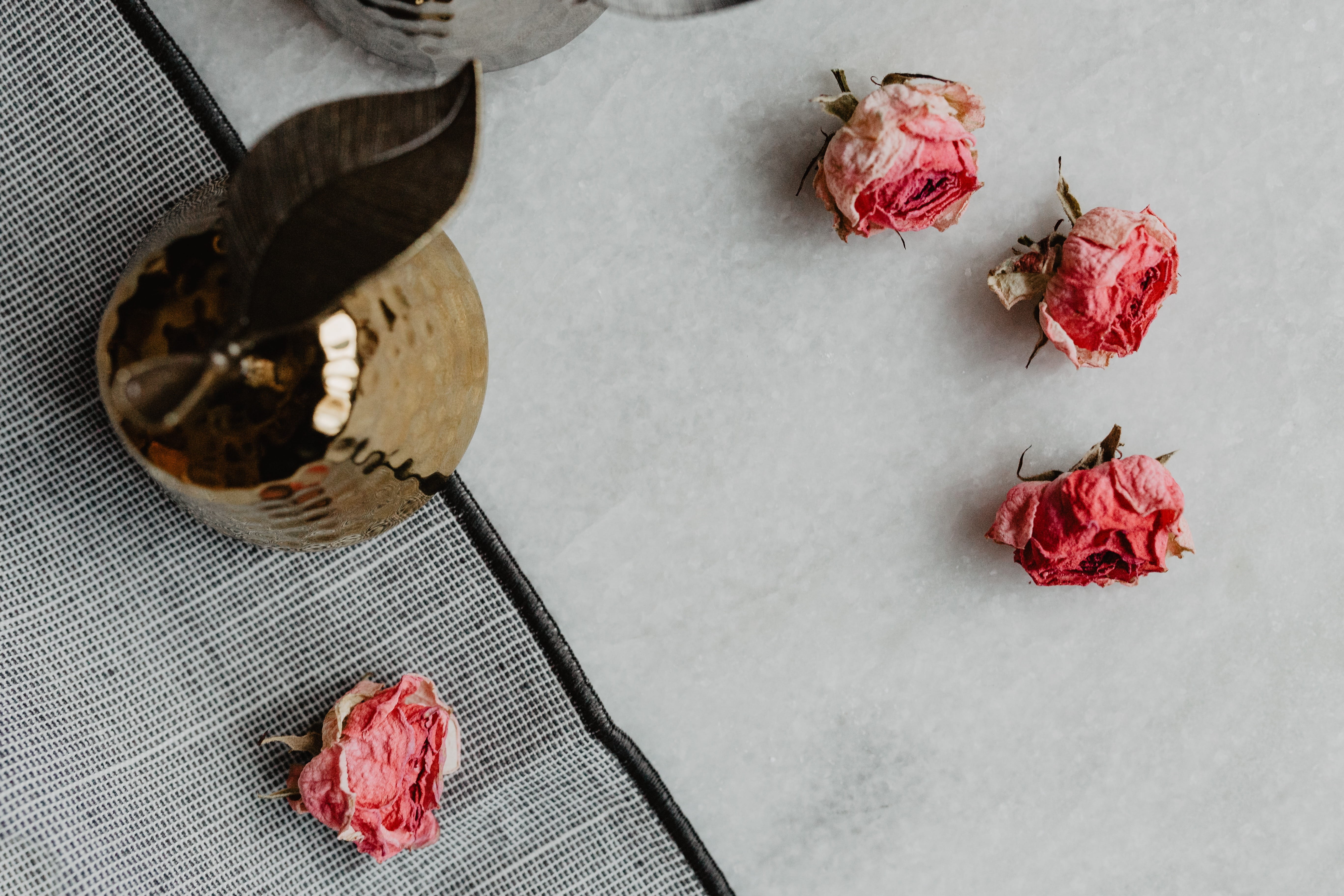feminine, female, rose - flower, rose, jewelery, jewelry, clock, flat lay, nature, indoors, dry, 5K, still life, studio shot, flowering plant, woman, plant, HD Wallpaper