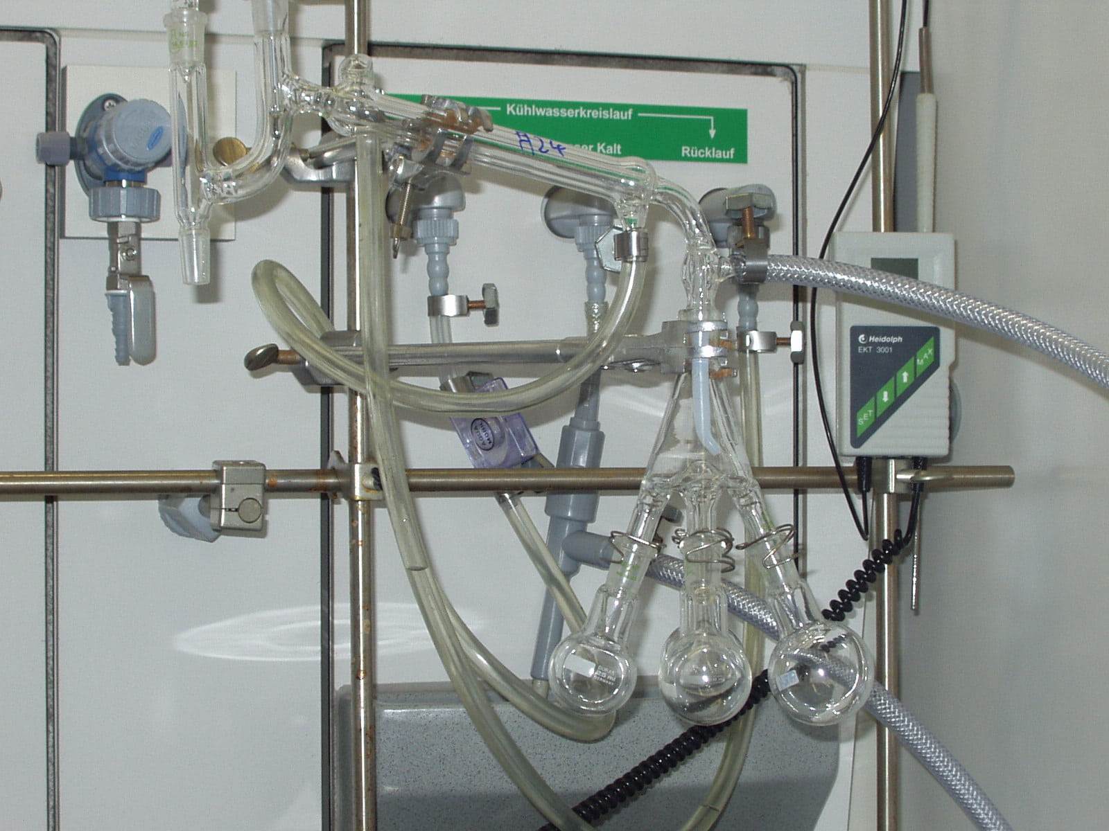valve, hanging, connection, pipe - Tube, laboratory, technology, food and drink industry, piston, chemistry, bicycle, transparent, no people, communication, HD Wallpaper