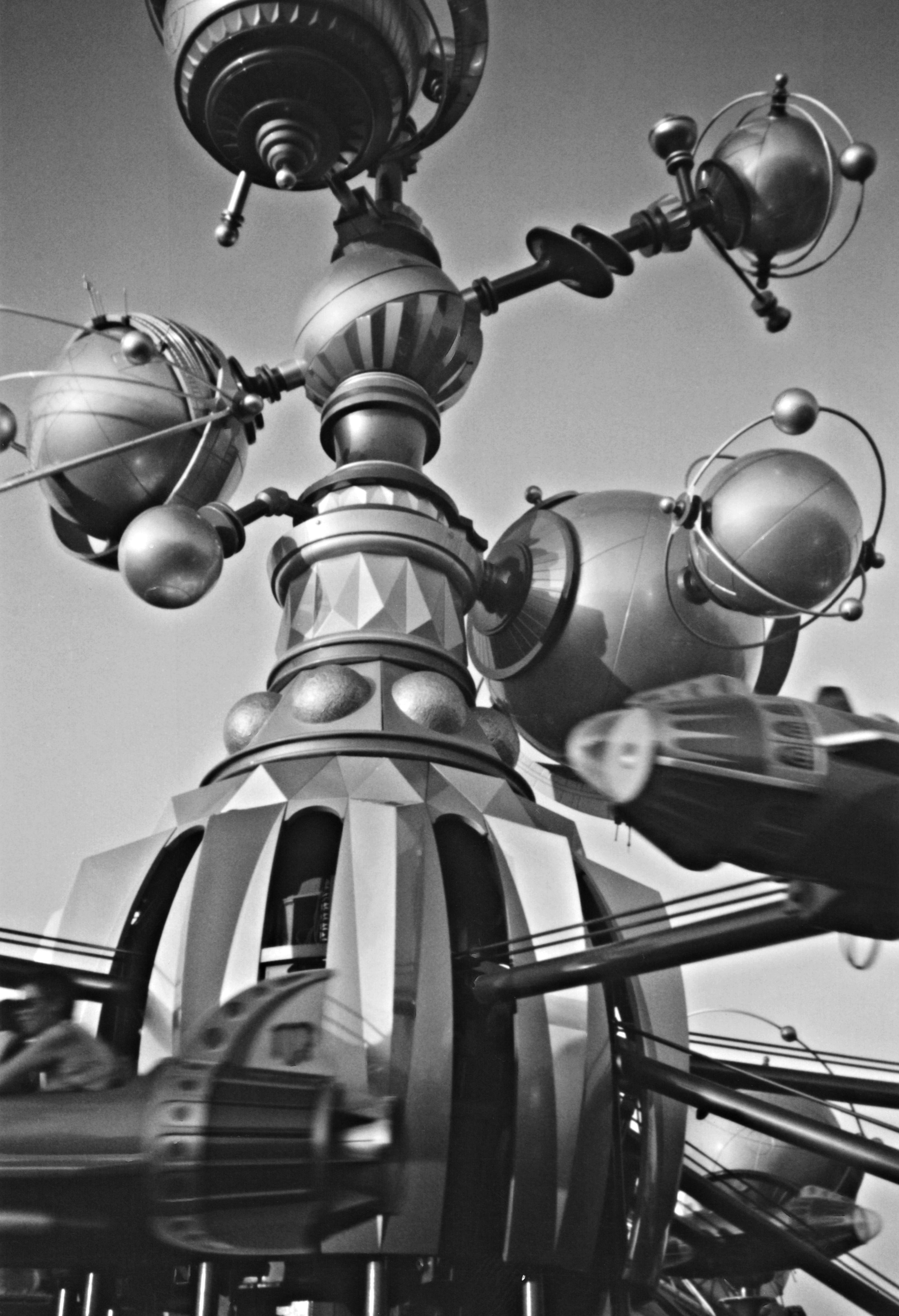 street, lighting equipment, building, built structure, fuel, amusement park, fun fair, futuristic, steel, gasoline, natural gas, no people, metallic, industry, Phone HD Wallpaper