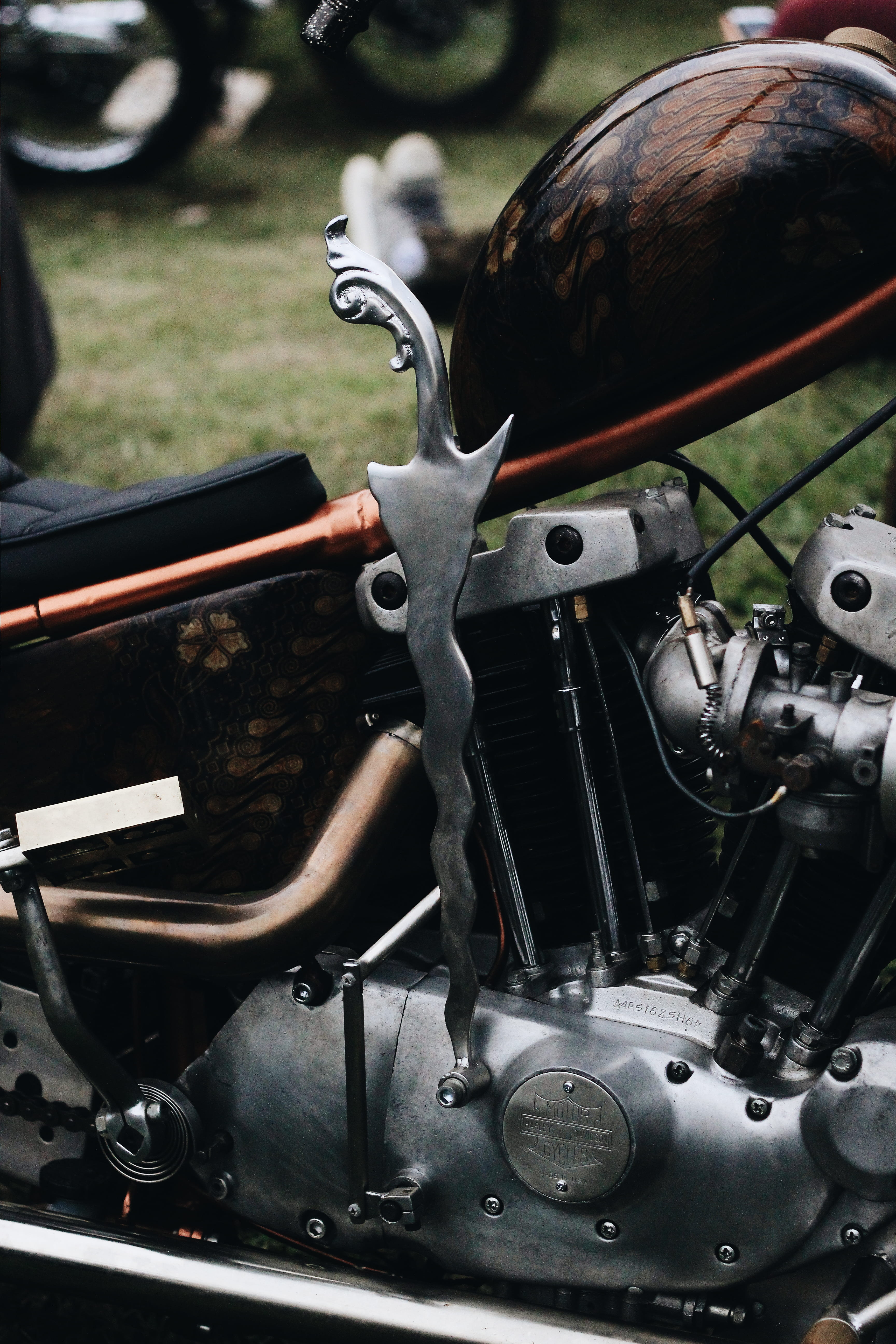 day, outdoors, travel, machine, black, chopper, vehicle, spiral, gearshift, chrome, retro styled, stationary, clutch wheel, land vehicle, gear, coil, spoke, Phone HD Wallpaper