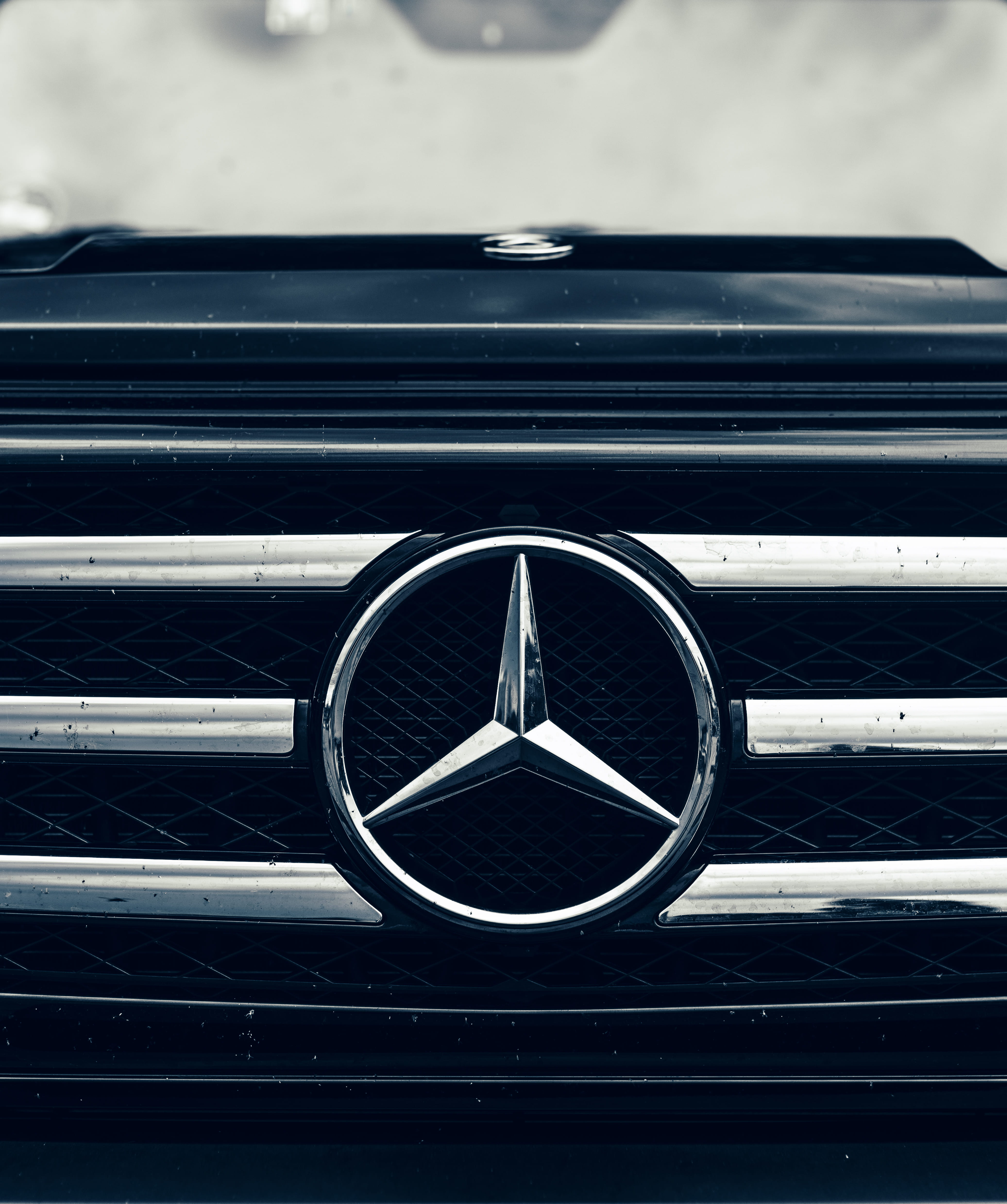 light, transportation, symbol, trademark, logo, bull, automobile, 4K, land vehicle, mode of transportation, motor vehicle, air duct, headlight, metal, Phone HD Wallpaper