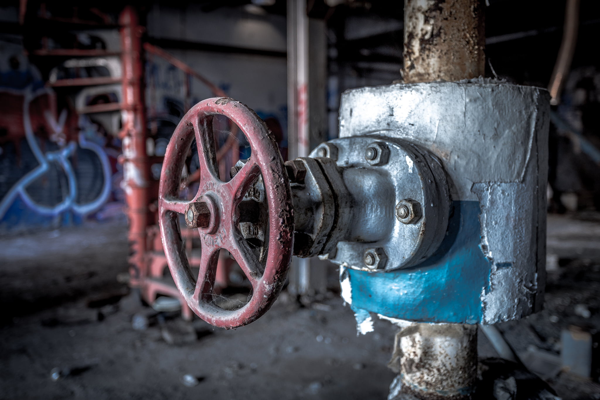 equipment, outdoors, machinery, old, valve, metal, industrial equipment, industry, machine part, rusty, pipe - tube, technology, 1080P, close-up, connection, HD Wallpaper