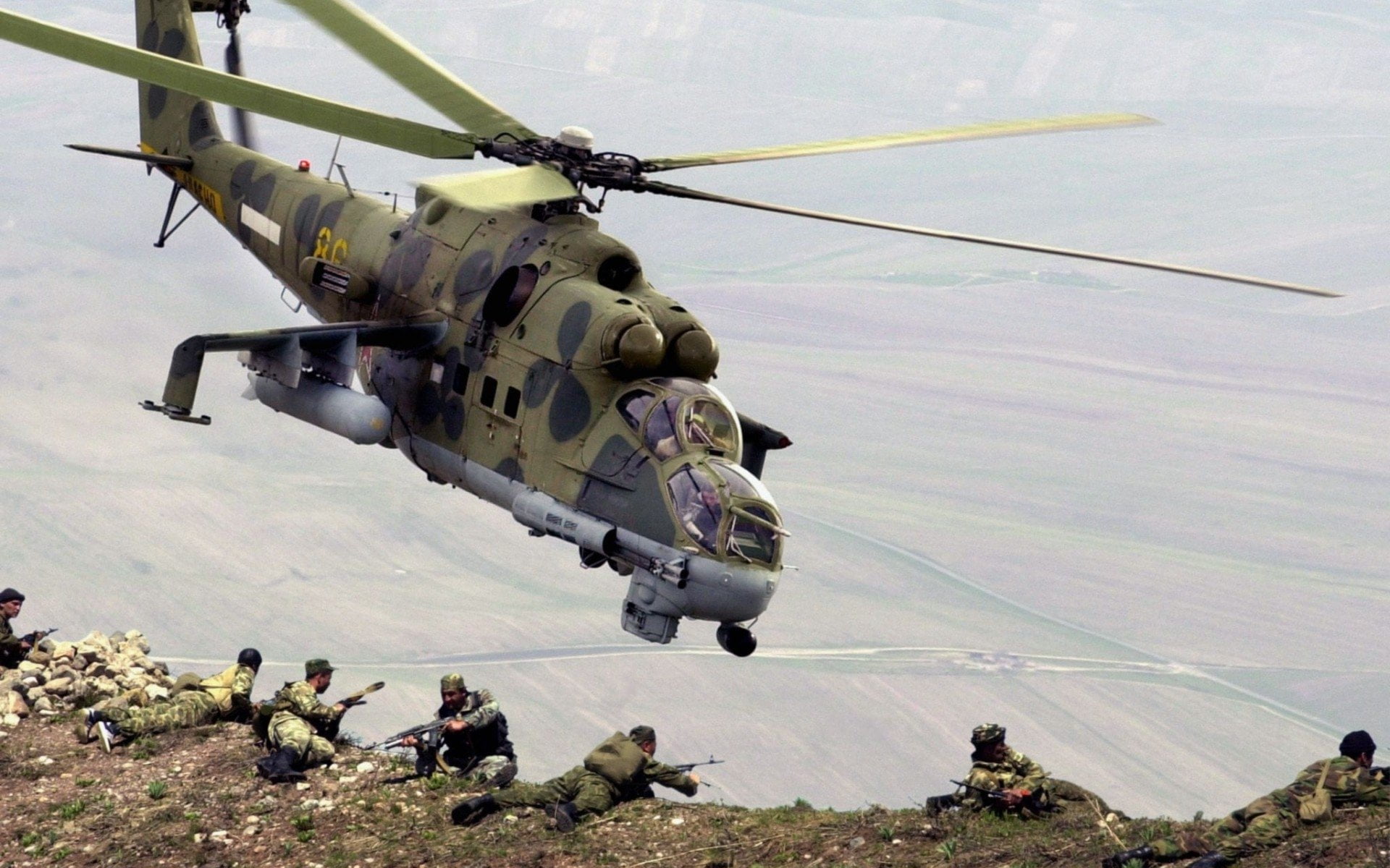 government, helicopter, group of people, air force, army soldier, mode of transportation, 1080P, Military Helicopters, unrecognizable person, propeller, HD Wallpaper