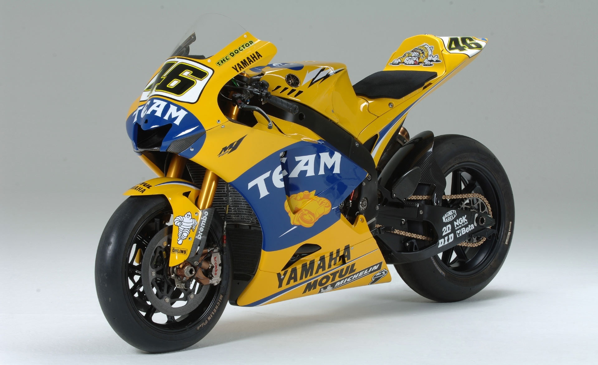 land vehicle, 1080P, transportation, car, people, mode of transportation, Motorcycles, sport, studio shot, yzr, wheel, motorsport, yellow, crash helmet, HD Wallpaper