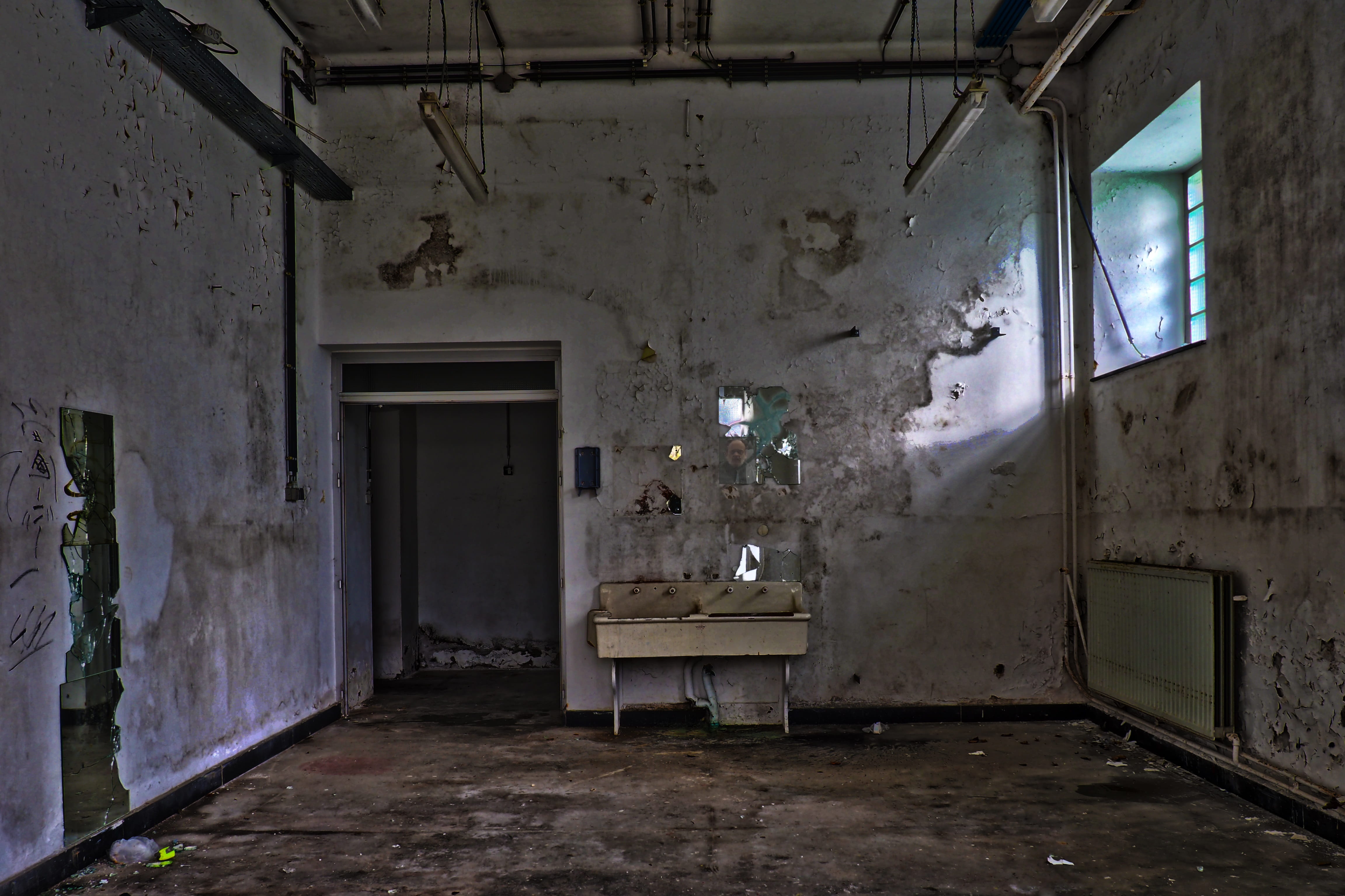day, room, hdr image, shabby, architecture, destruction, ruin, ailing, abandoned, obsolete, no people, wood, dark, neglected, mirror, weathered, dilapidated, HD Wallpaper