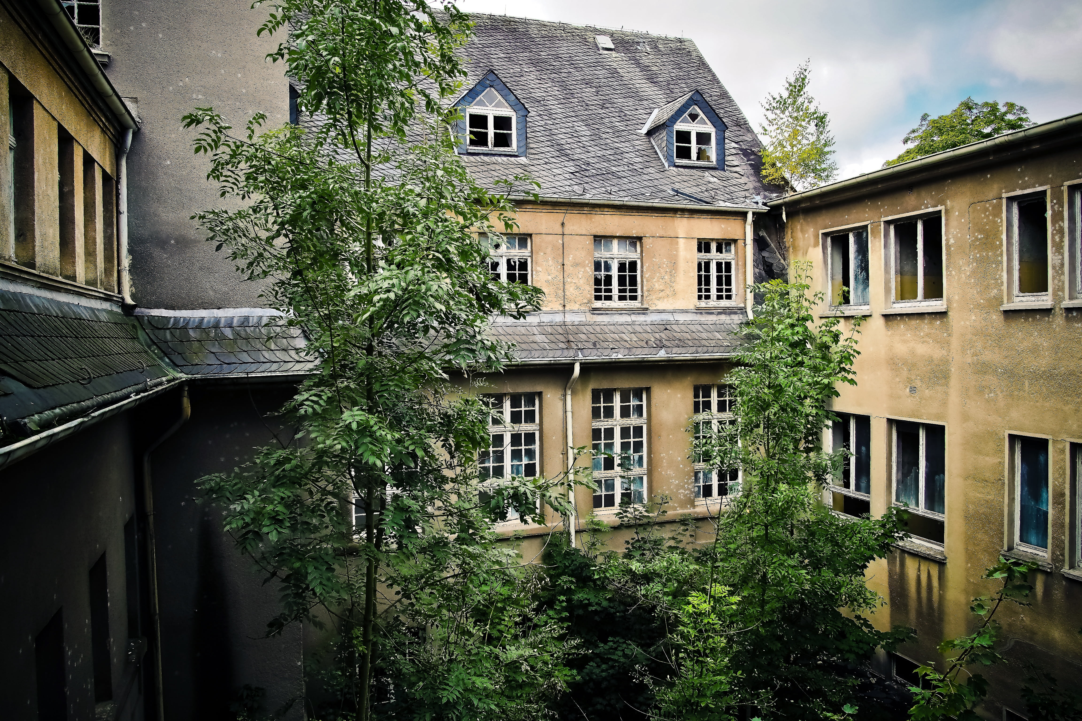 building, broken, mysterious, middle, passed, abandoned, town, transient, concrete, lapsed, monastery, past, cottage, old building, brown, housing development, HD Wallpaper