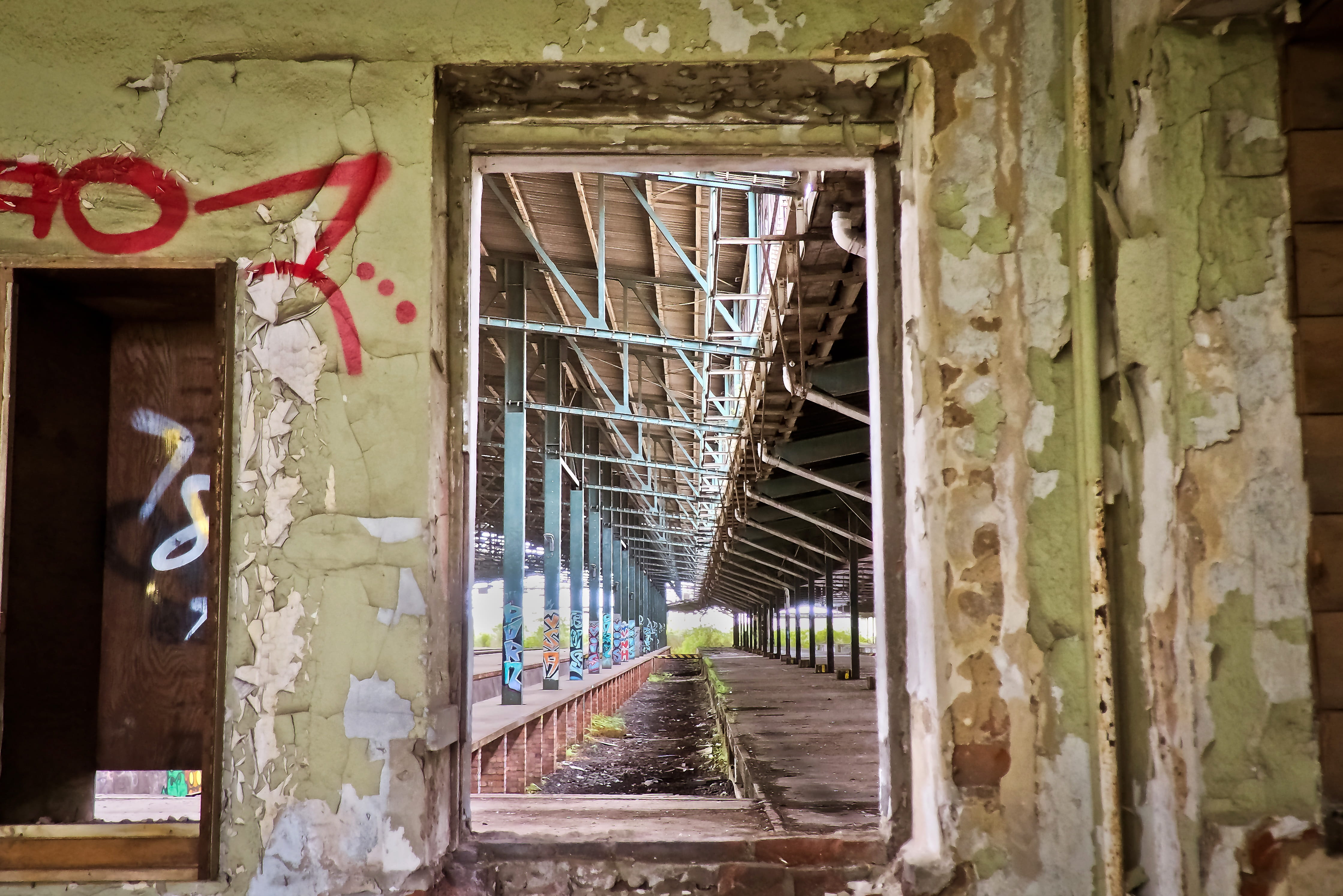 old factory hall, ruined, broken, outlook, 4K, old factory, architecture, run down, wall - building feature, pforphoto, finiteness, Lost, outdoors, architecture And Buildings, HD Wallpaper