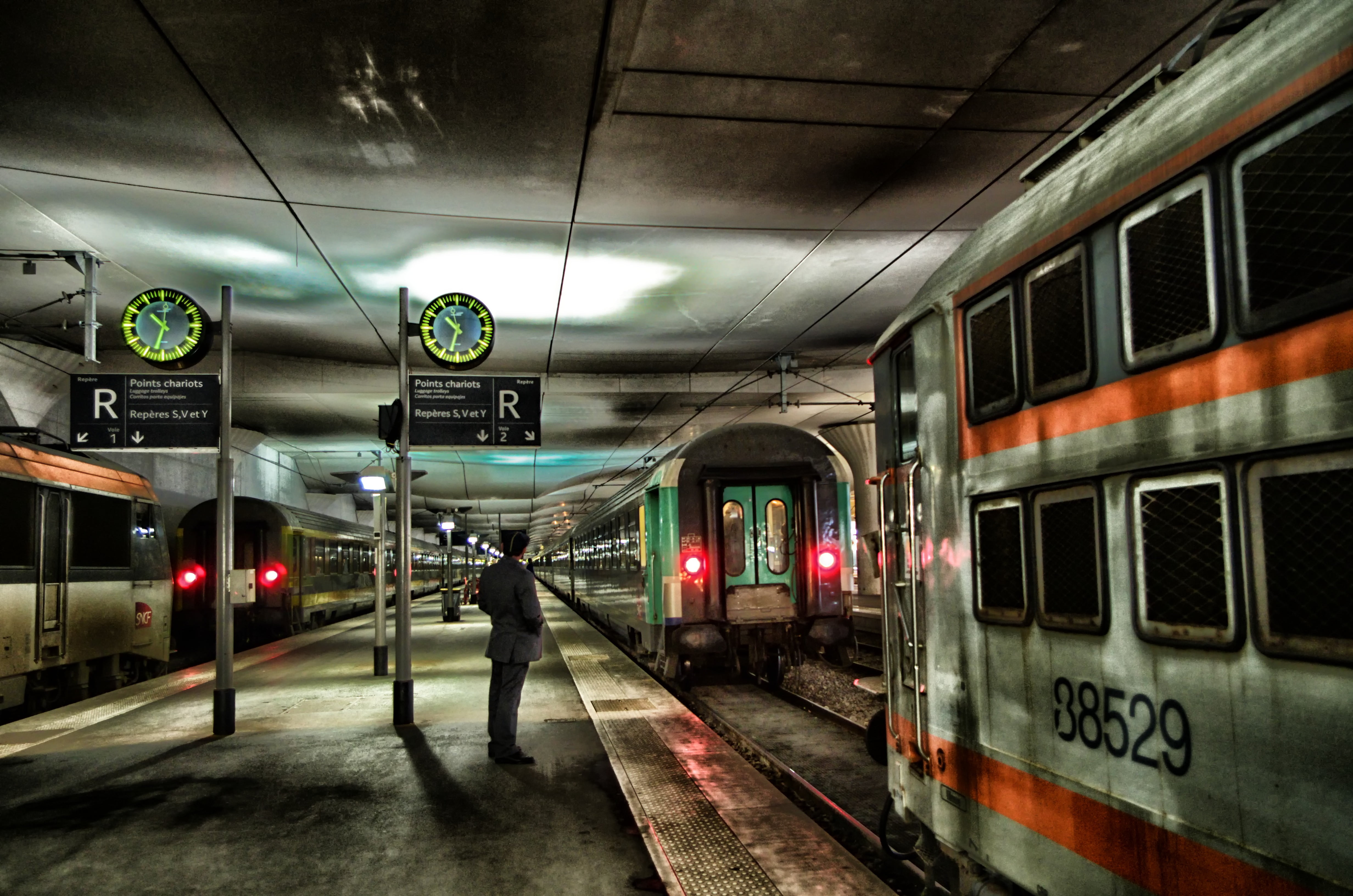 commuter, buildings, city Life, light, interior, built structure, 4K, transportation, subway Platform, lighting equipment, person, train, sign, track, HD Wallpaper