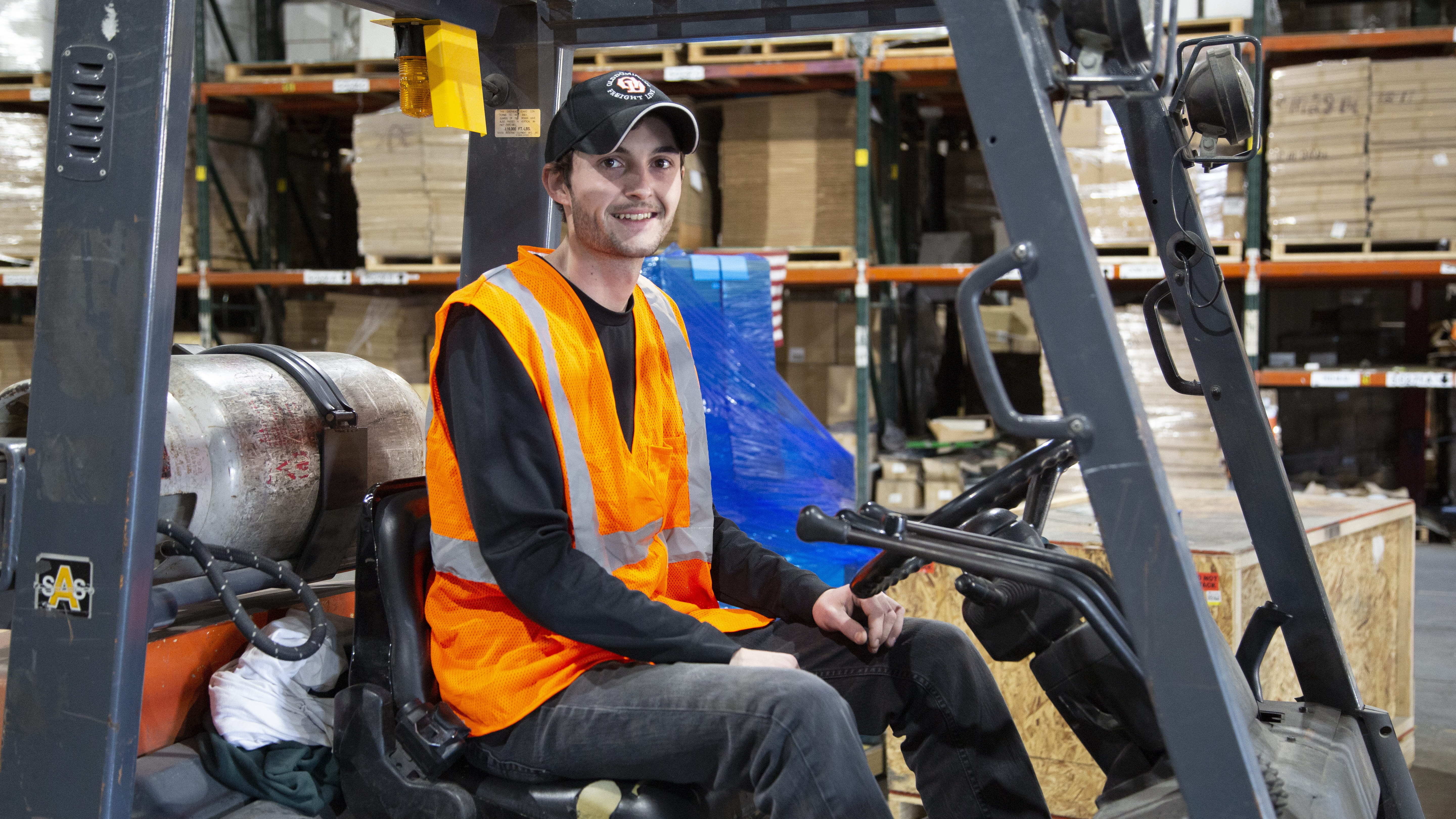 occupation, 5K, safety, men, mode of transportation, transportation, forklift, clothing, protection, one person, looking at camera, working, three quarter length, HD Wallpaper