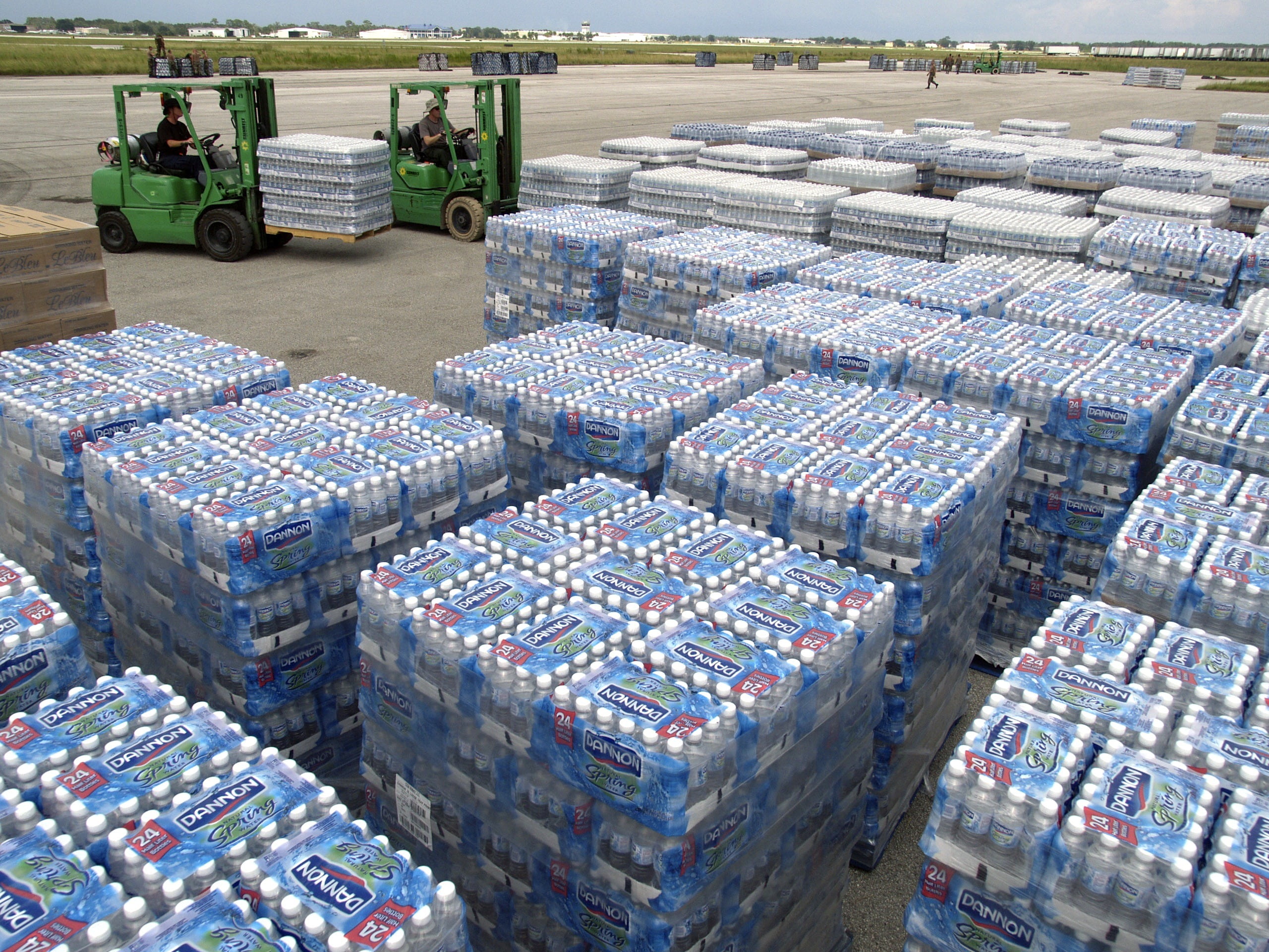 cargo container, 2K, stack, florida, container, forklifts, hurricane relief, freight transportation, architecture, day, plastic, lot, business, water, HD Wallpaper