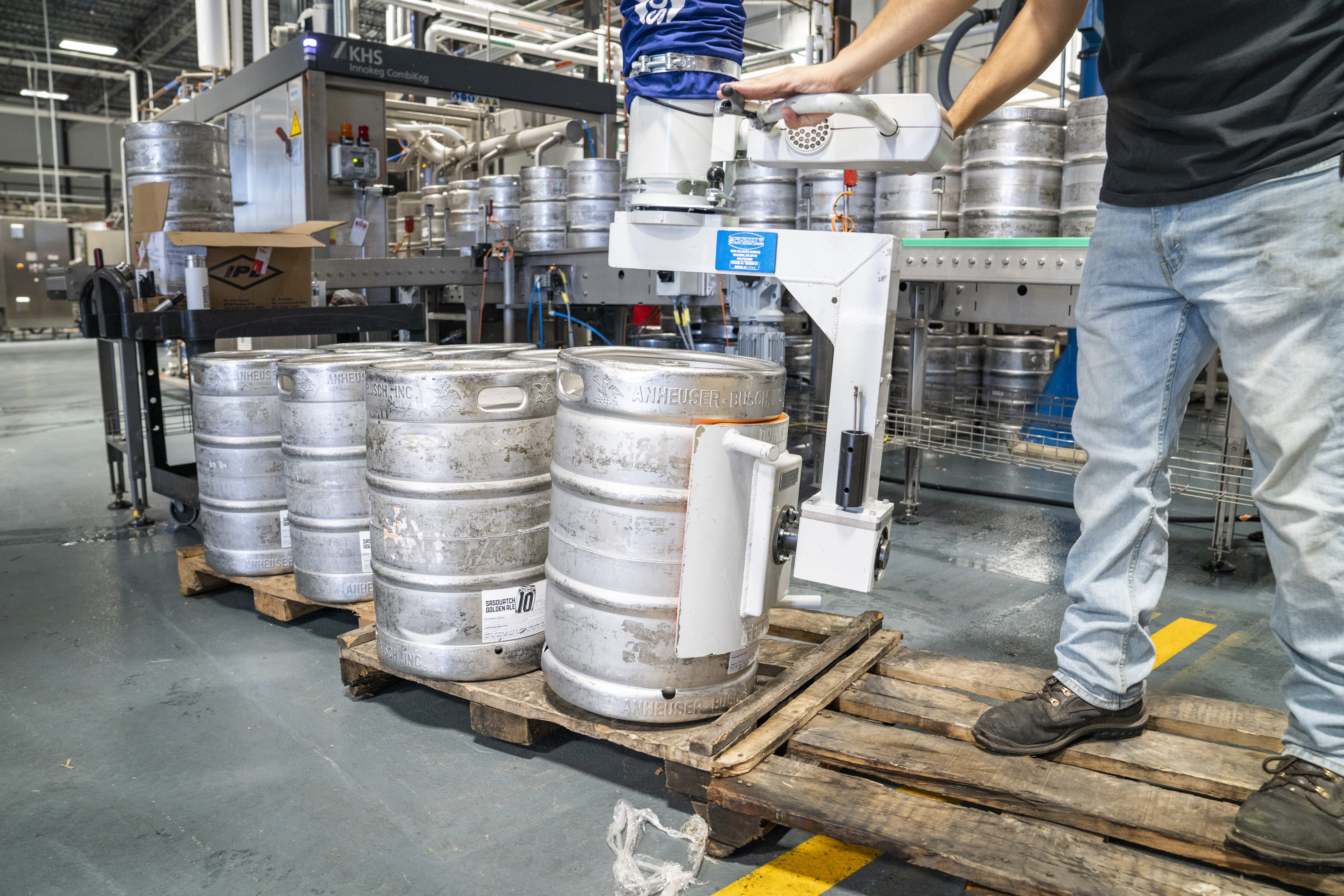 day, container, storage, industry, metal, brewery, work, barrel, machine, person, stack, occupation, working, people, real people, warehouse, silver colored, HD Wallpaper