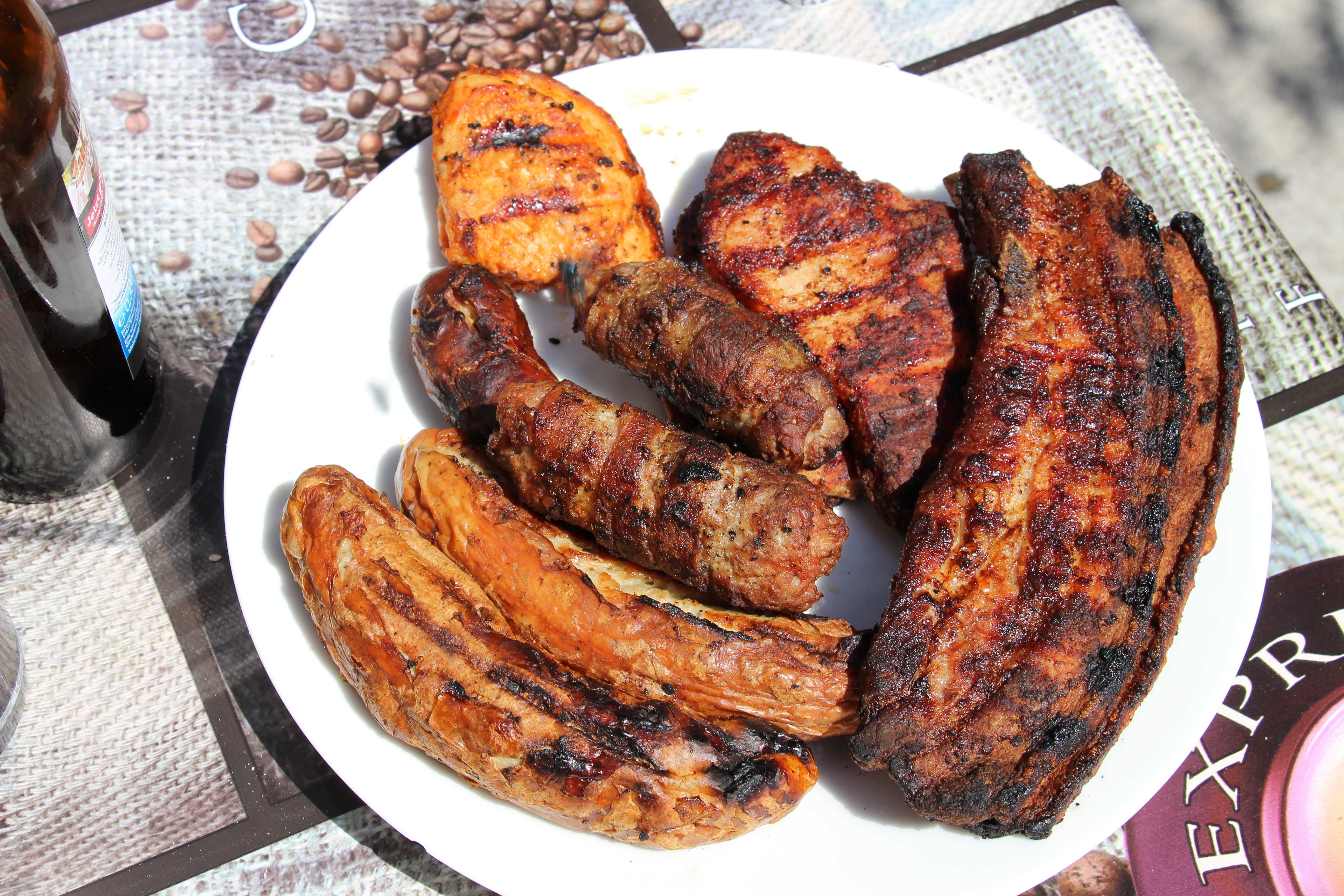 indoors, delicious, dinner, barbecue, party, meat, bratwurst, greasy, schnitzel, indulgence, chicken meat, wellbeing, hearty, roasted, plate, temptation, HD Wallpaper