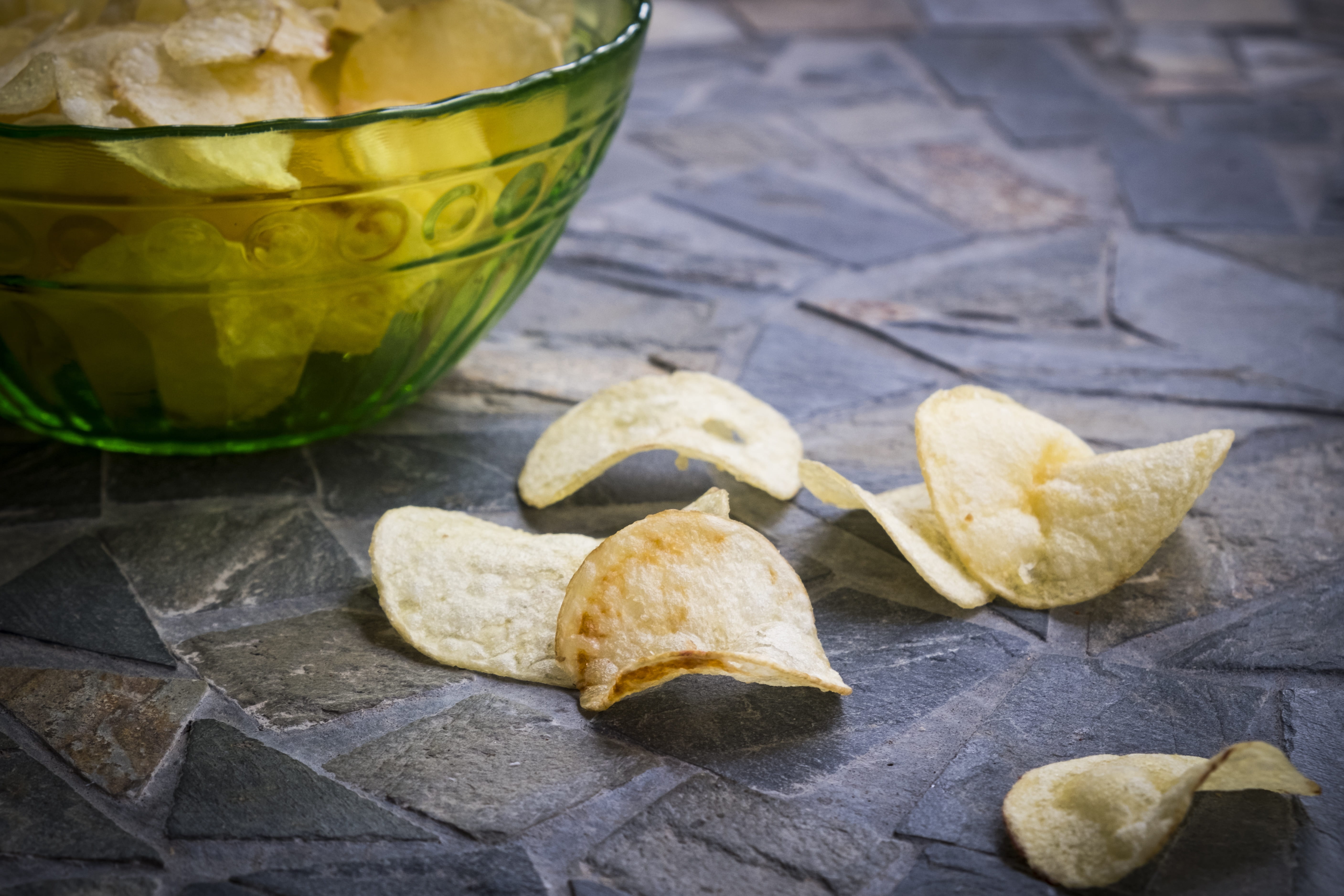 snack, homemade, nibble, fat, nutrition, hearty, vegetable, paper, greasy, eat, freshness, junk food, wood - material, knabberzeug, salty, wellbeing, healthy eating, HD Wallpaper