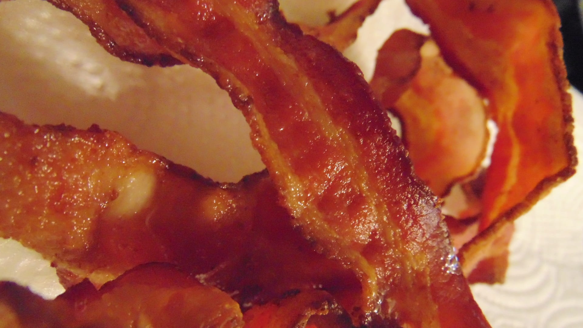 indoors, Bacon, indulgence, tasty, Pork, unhealthy, wellbeing, slice, Meat, close-up, unhealthy eating, 1080P, ham, Greasy, processed meat, food and drink, HD Wallpaper