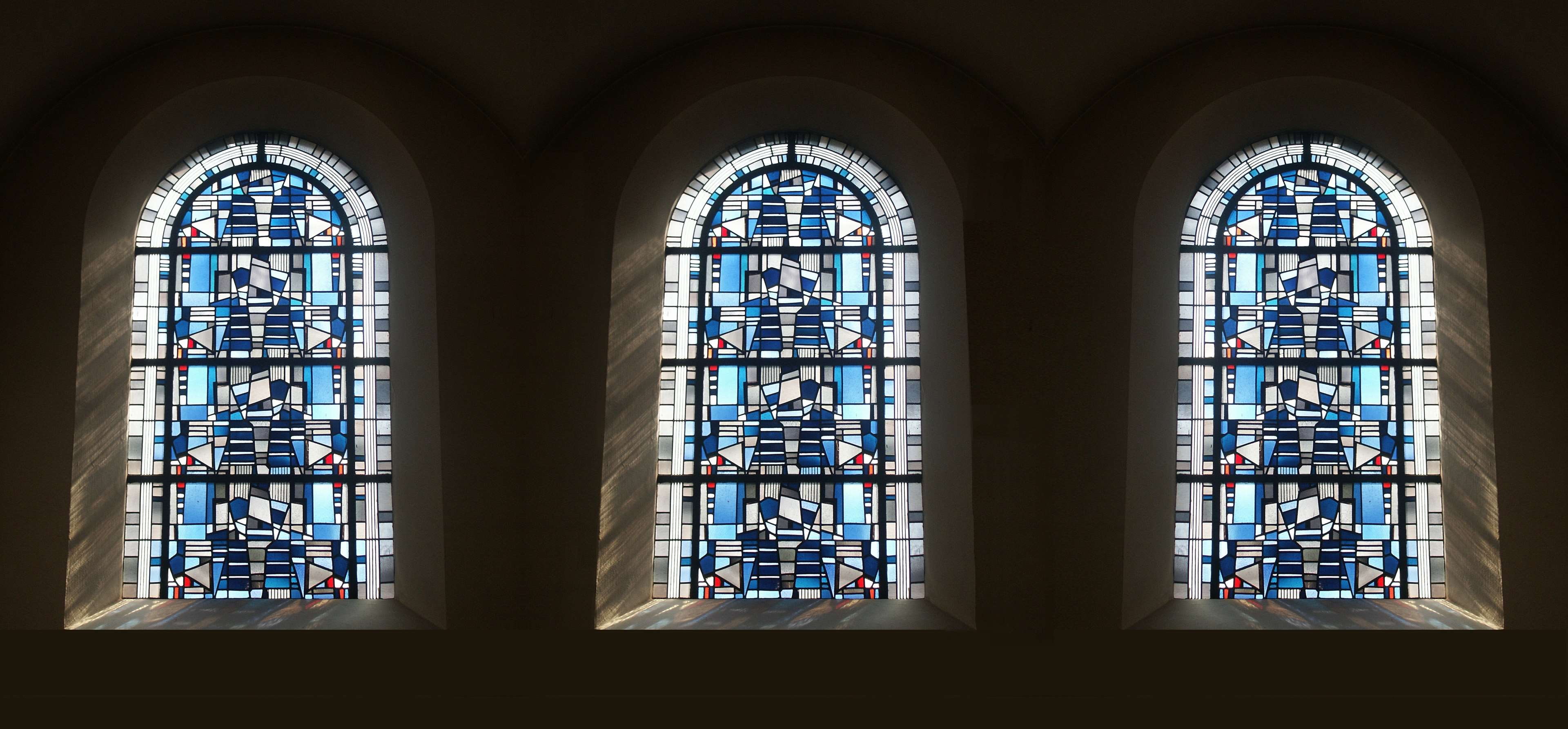 glass art, arch, built structure, day, church window, indoors, church, blue, light, window, transparent, color, round arch, pattern, place of worship, religion, HD Wallpaper