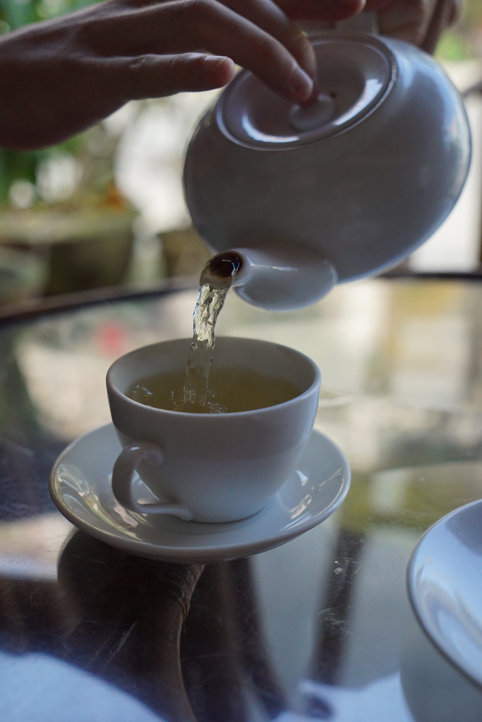 golden, beverage, motion, Drink, delicious, preparation, mug, relax, teatime, coffee, human hand, coffee cup, hand, saucer, read, darjeeling, teapot, rest, Phone HD Wallpaper
