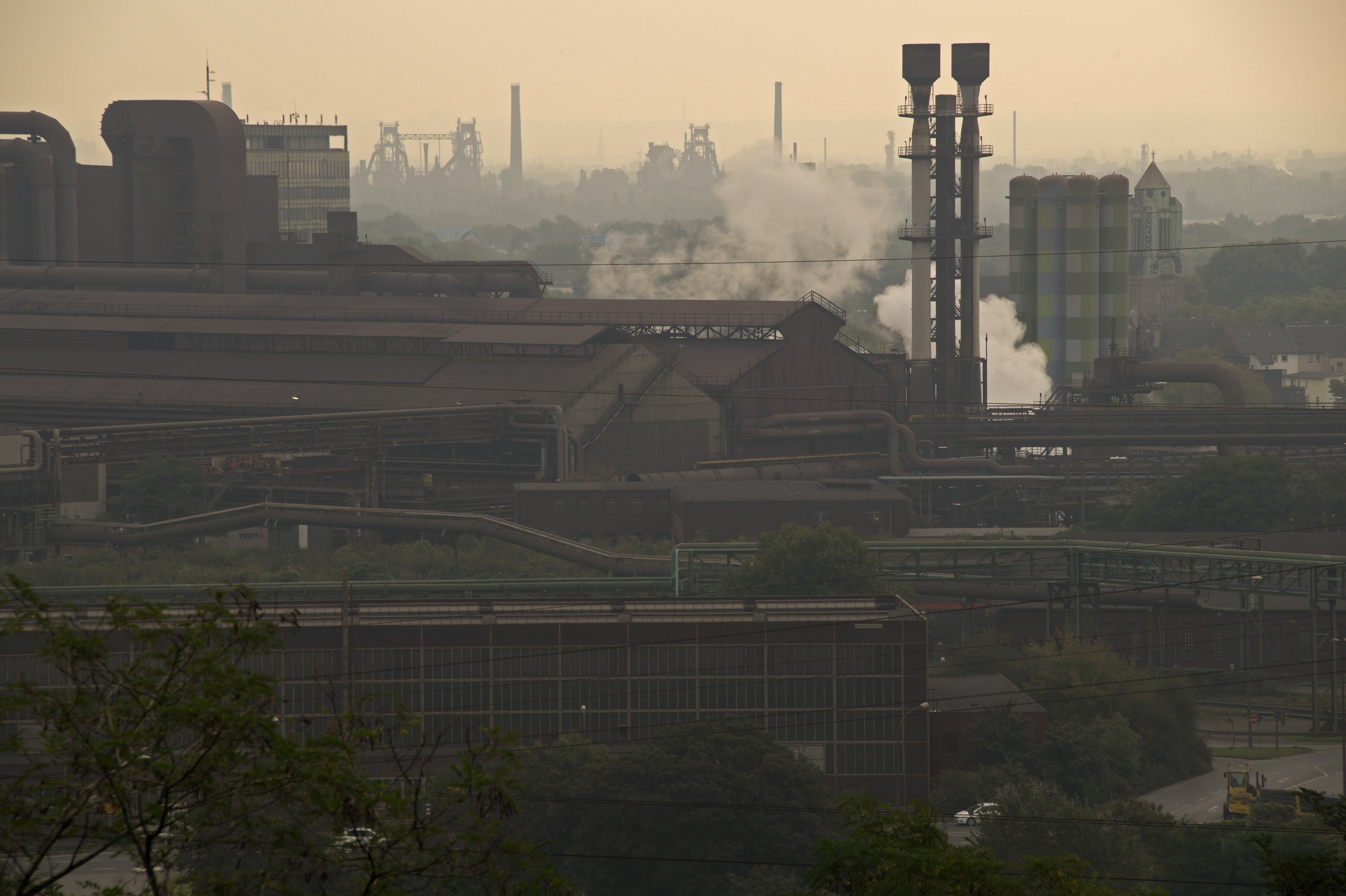 outdoors, ruhr area, thyssen, tkse, architecture, day, duisburg, building exterior, exhaust gases, ehb, fuel and power generation, travel, chimney, heavy industry, HD Wallpaper