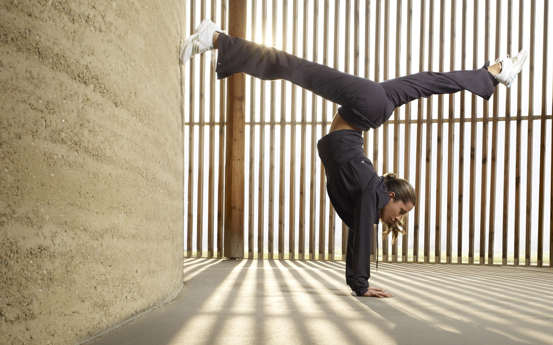 males, action, sport, real people, architecture, women, one Person, full length, balance, city Life, sports, wall - building feature, business, sneakers, HD Wallpaper