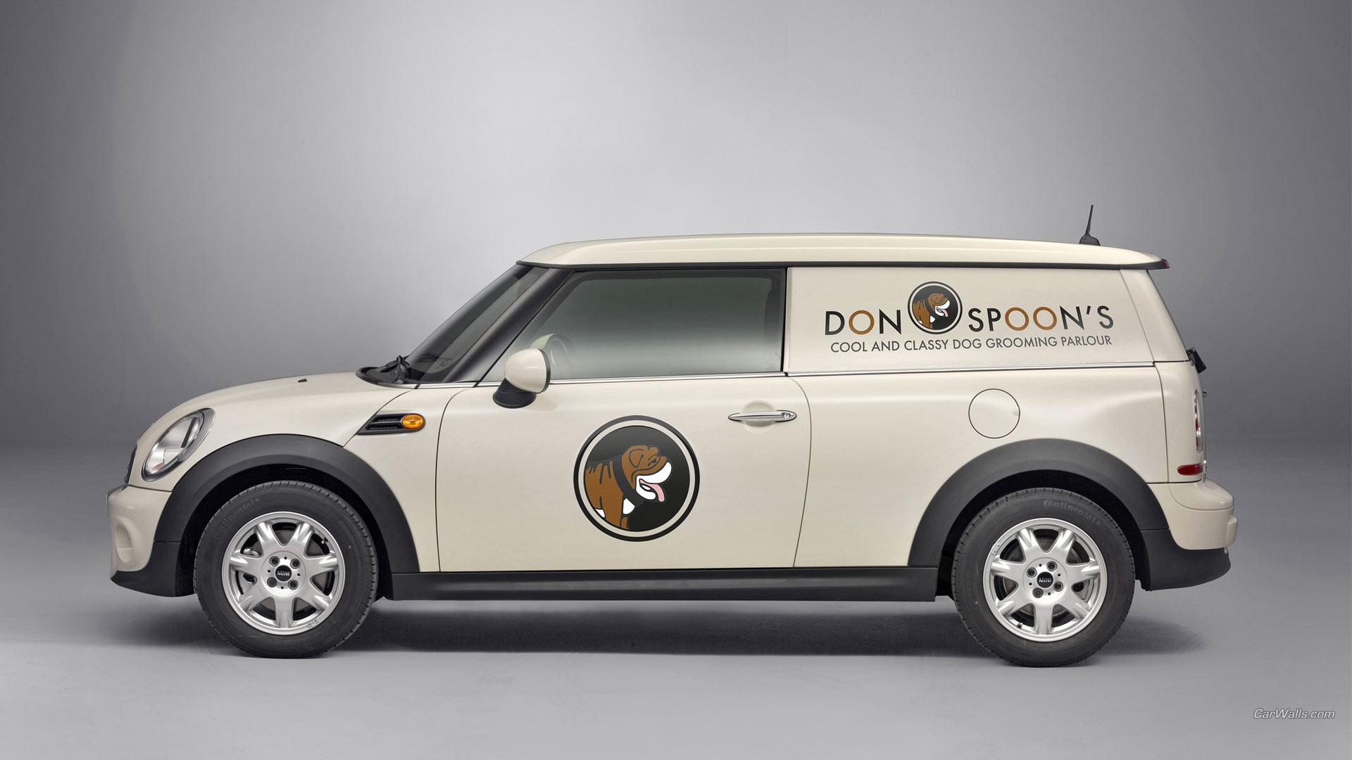 Mini Cooper, vintage car, copy space, toy, studio shot, city, Mini Clubvan, motor vehicle, vehicle, indoors, luxury, collectors car, black, tire, wealth, HD Wallpaper