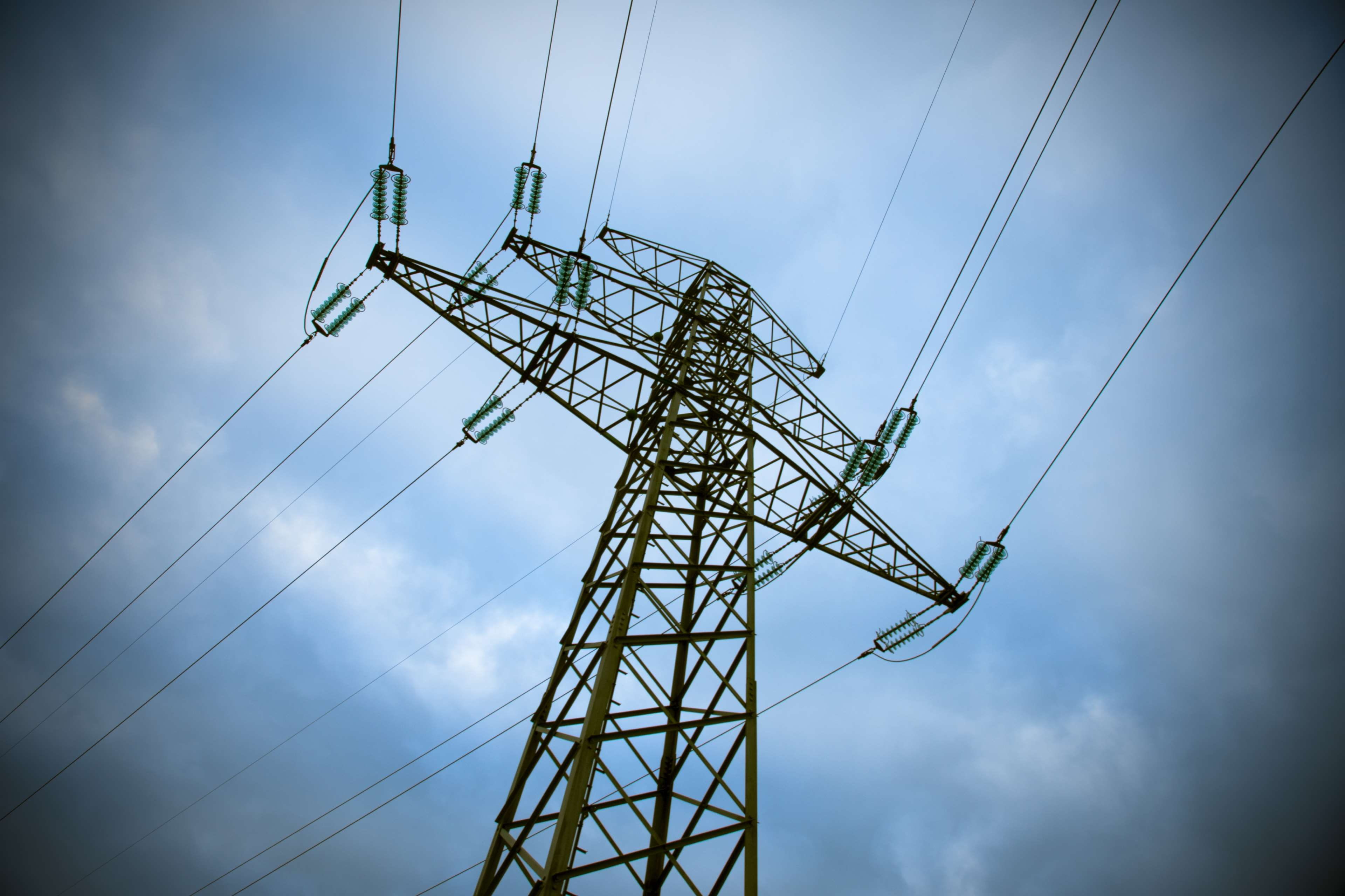 low angle view, 4K, electric current, transmission, outdoors, clouds, day, no people, cable, metal, built structure, global communications, cloud - sky, HD Wallpaper