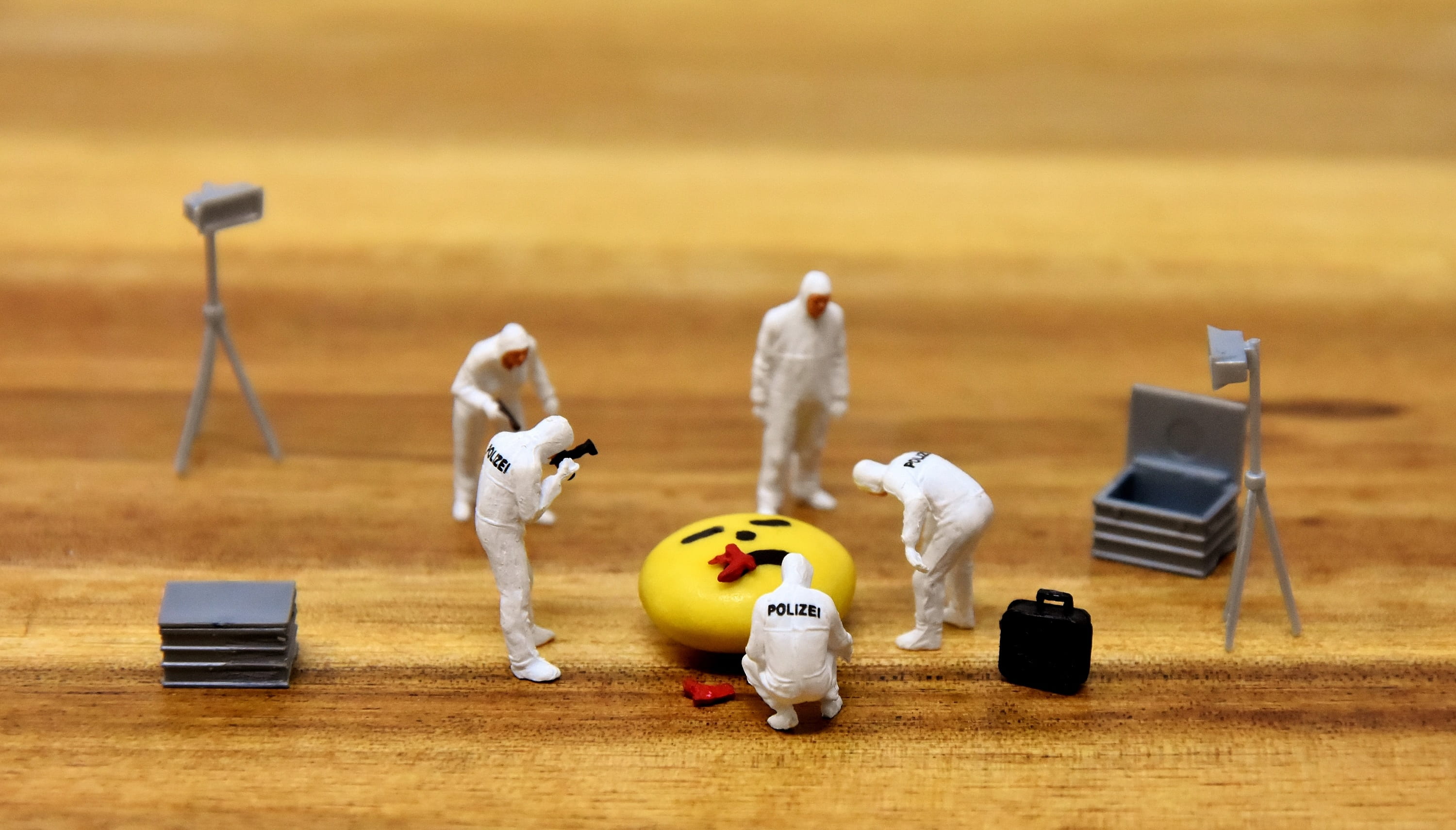 discovery, still life, creativity, technology, human representation, day, astronauts, sport, crime, search for clues, fingerprints, photography, crime scene, HD Wallpaper