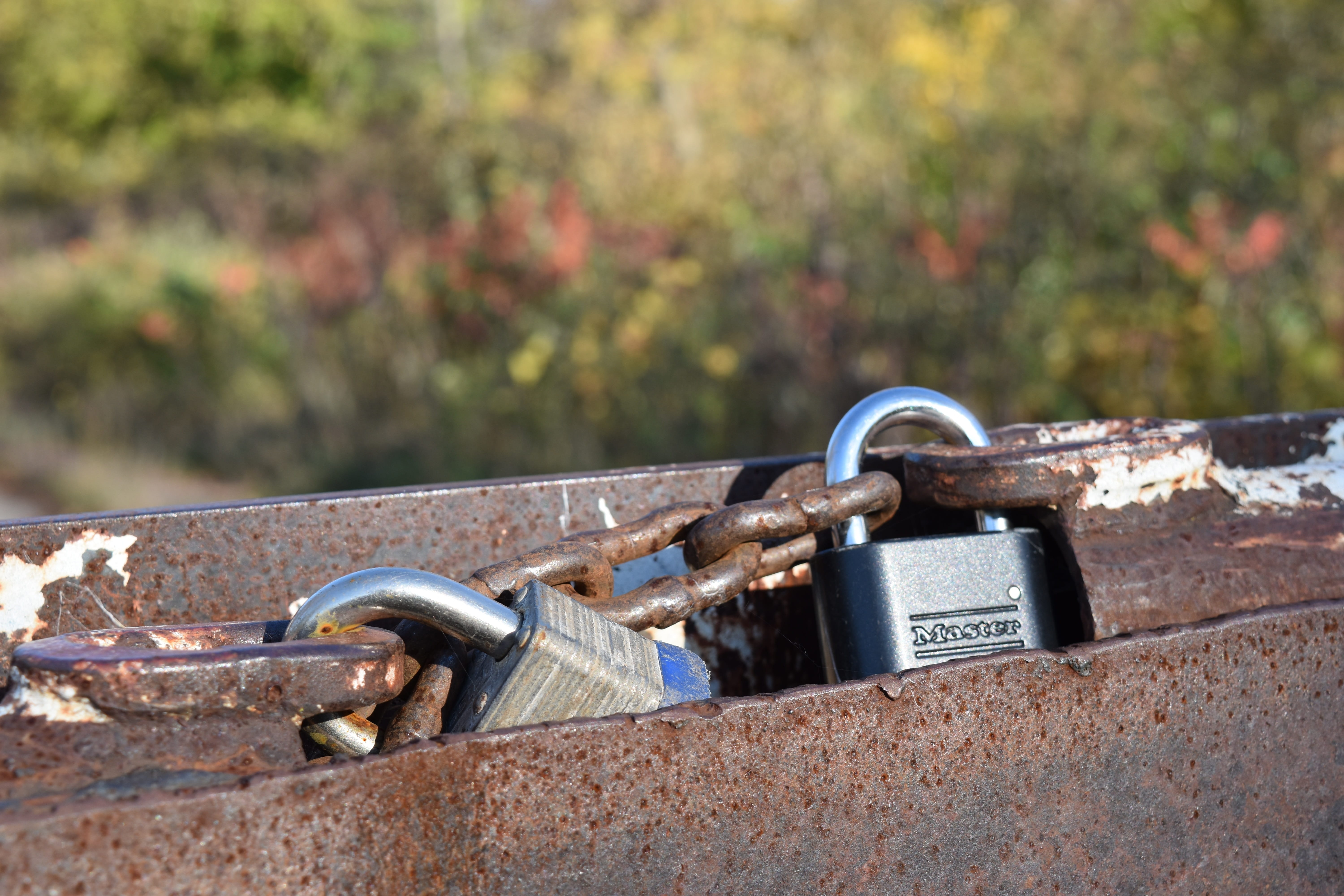 safety, sunlight, steel, water, chain, outdoors, rusty, focus on foreground, locks, faucet, padlock, security, close-up, locksmith, day, lock, 5K, field, HD Wallpaper