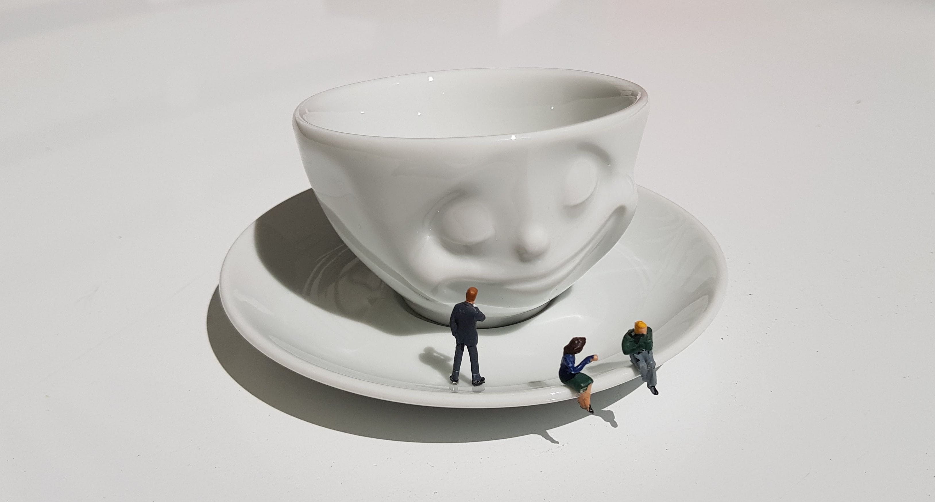 small, mite, h0, well-dressed, 2K, figurine, smile, model construction figure, cup, miniature, espresso, togetherness, funny, humorous, high angle view, HD Wallpaper