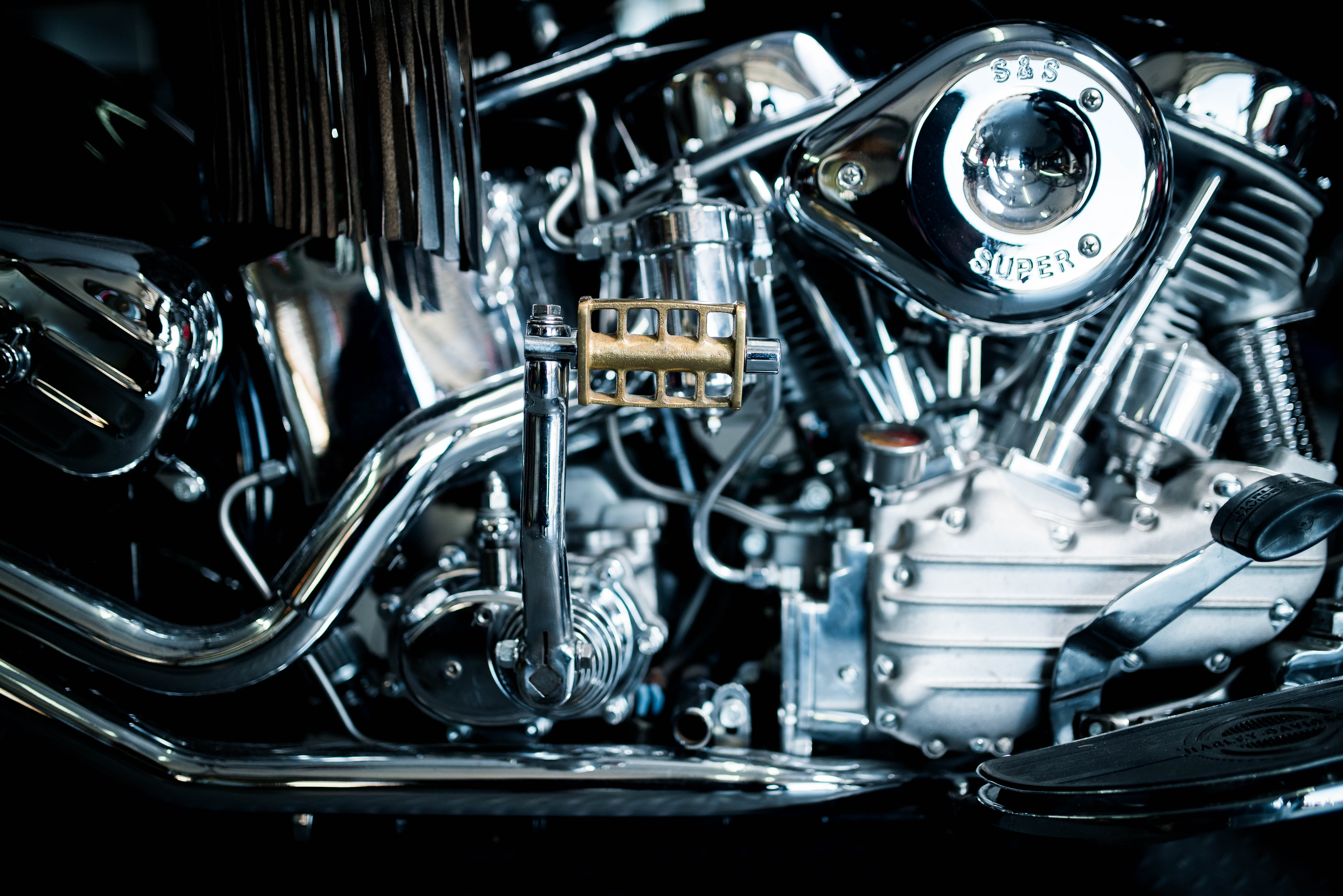 service, focus, selective focus, motorcycle, car, close-up, lathe, spiral, 5K, coil, technology, transportation, no people, rotor, shiny, chrome, cowbell, HD Wallpaper