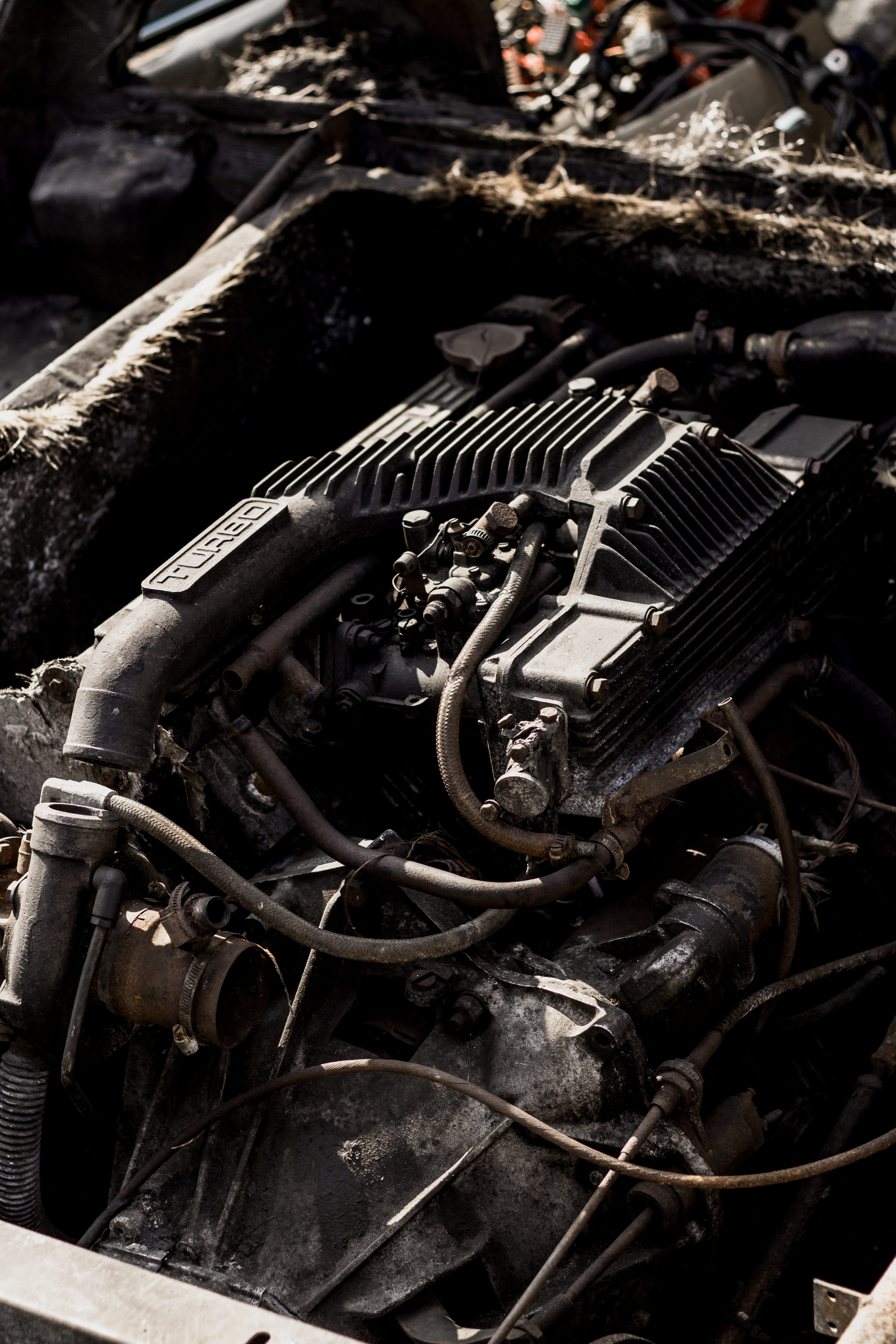 deterioration, heap, hardhat, transportation, no people, indoors, drive shaft, buggy, still life, high angle view, vehicle, abandoned, rotor, damaged, turbine, Phone HD Wallpaper