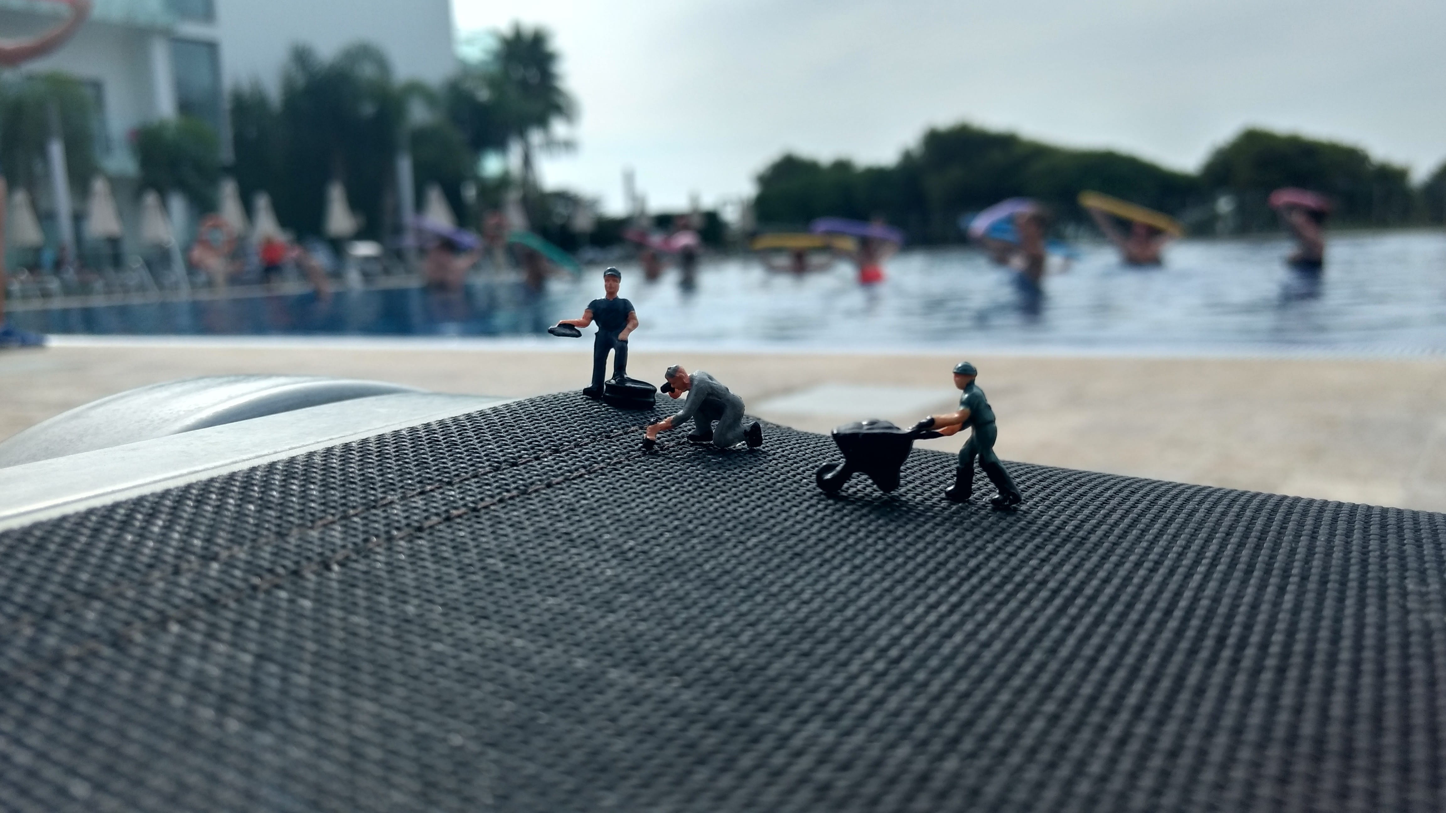 adult, group of people, real people, hotel, animal wildlife, day, holiday, model, 1 87, tree, architecture, nature, pool, miniature figures, bird, water, HD Wallpaper