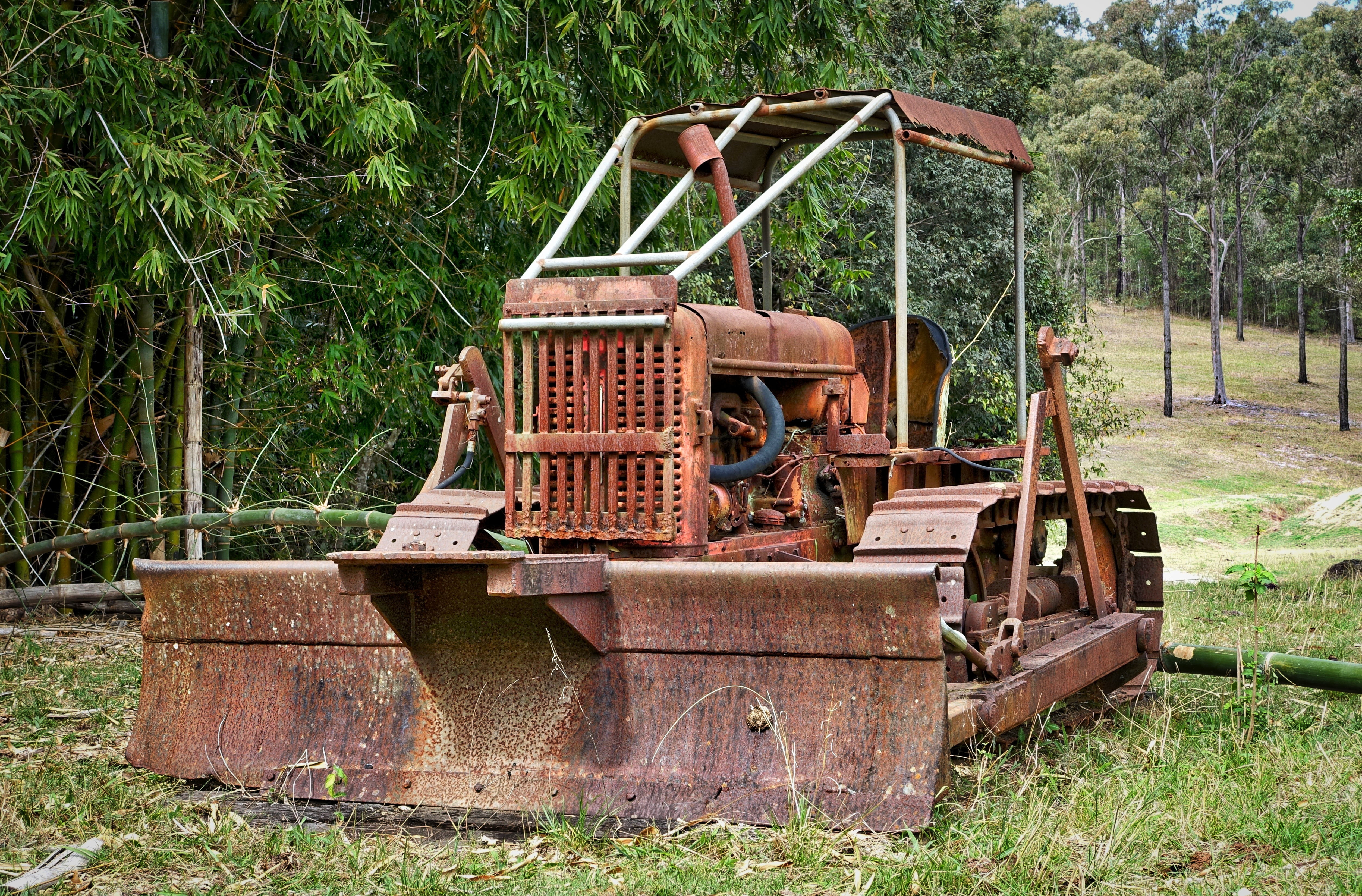 construction, no people, 4K, rusty, deterioration, abandoned, machinery, agricultural machinery, outdoors, earthmover, old, transportation, nature, land vehicle, HD Wallpaper