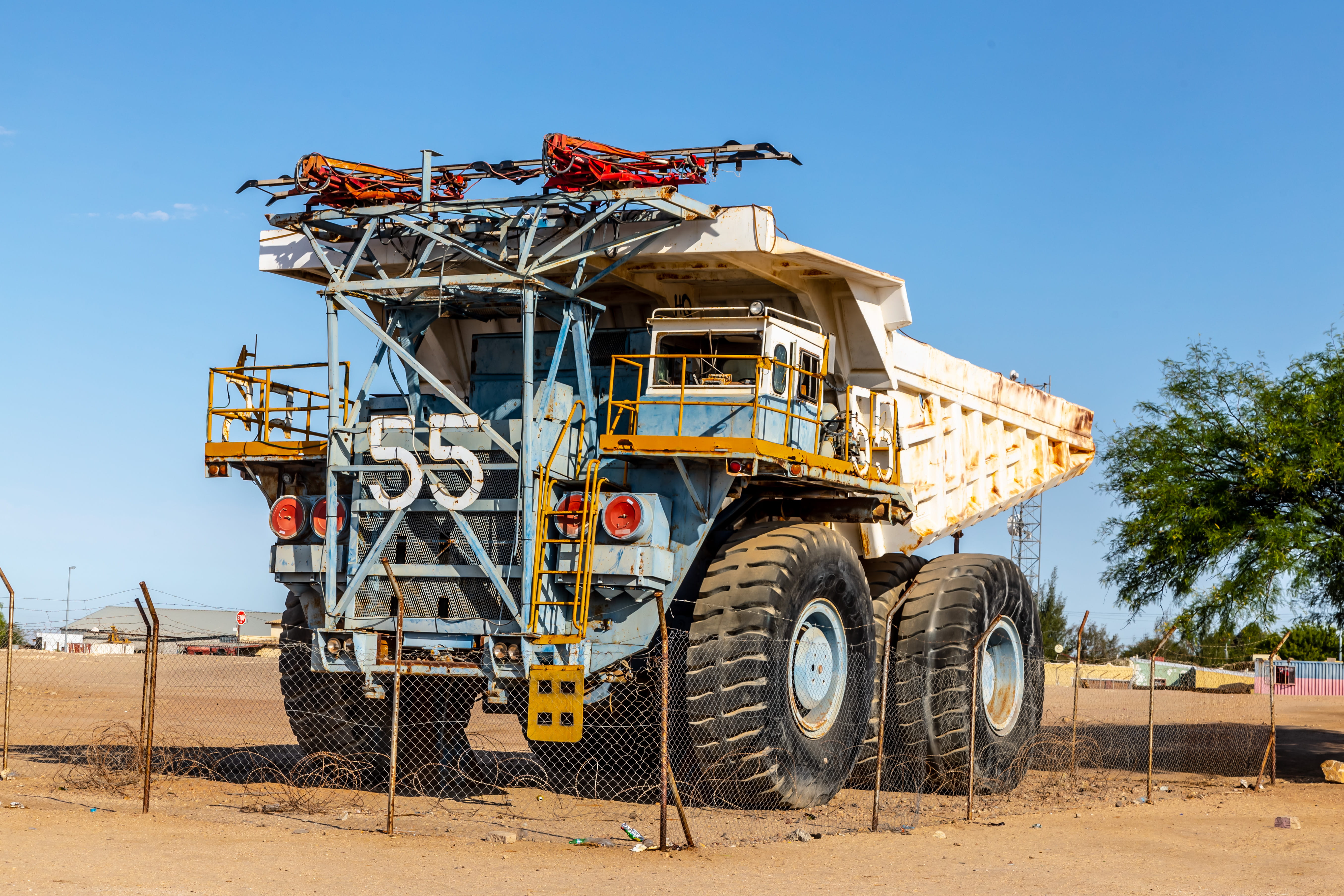 land vehicle, development, architecture, industry, truck, earthmoving equipment × mining × namibia ×, no people, photo, neighborhood, vehicle, urban, coal, HD Wallpaper